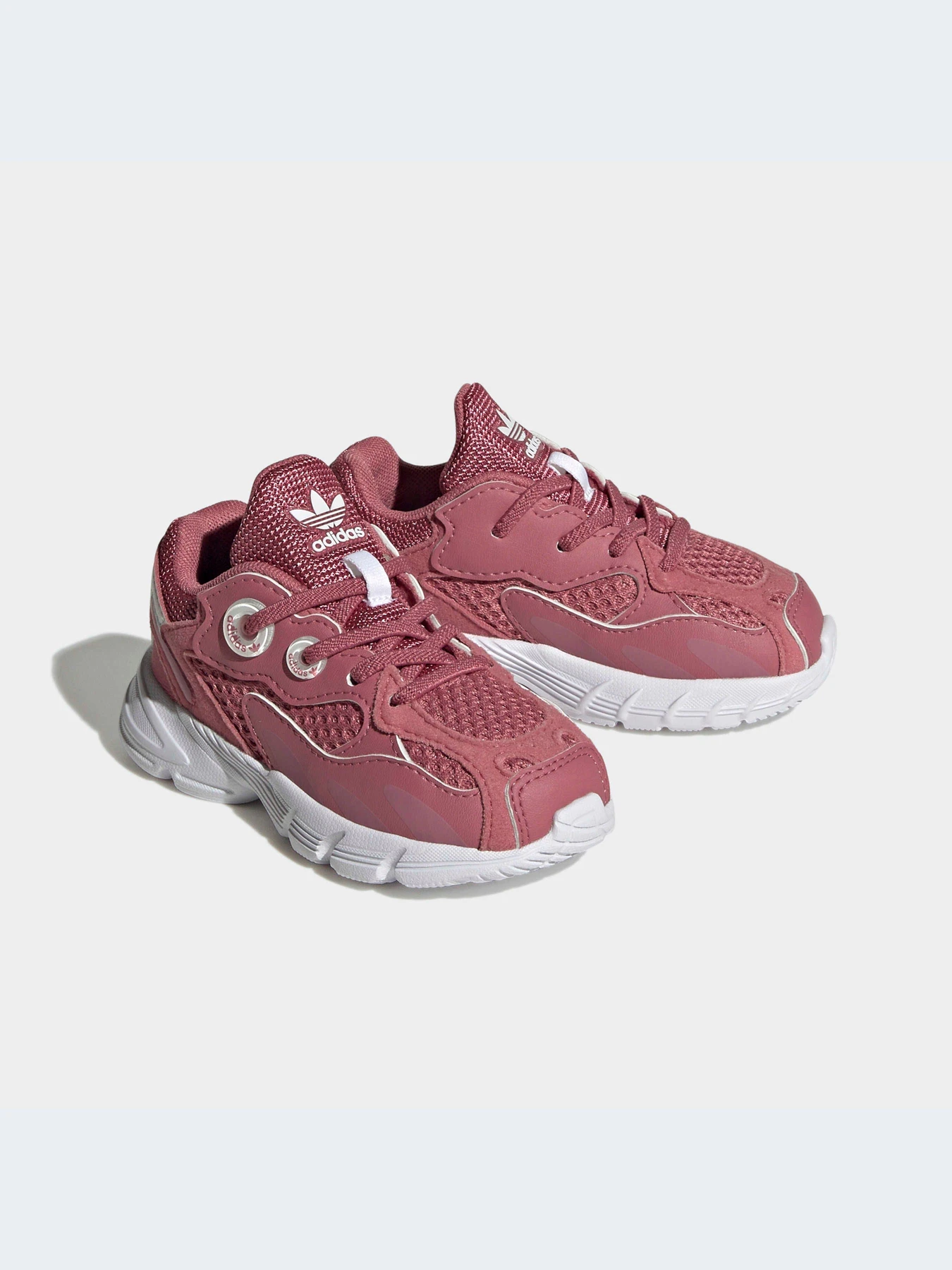 Кроссовки Adidas Astir модель HQ1552-KZ Кроссовки Adidas Astir модель HQ1552-KZ Фото