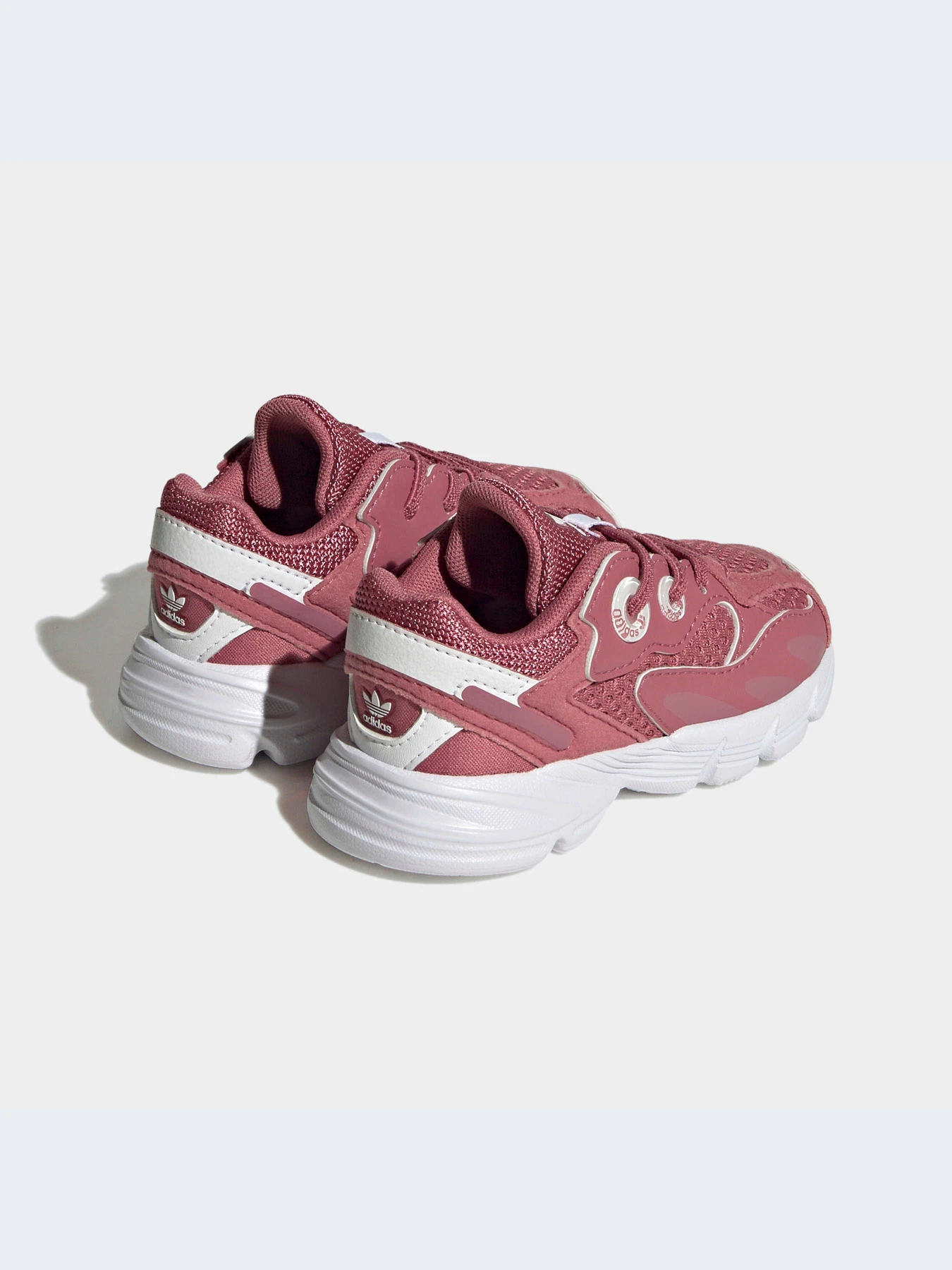 Кроссовки Adidas Astir модель HQ1552-KZ Кроссовки Adidas Astir модель HQ1552-KZ Фото