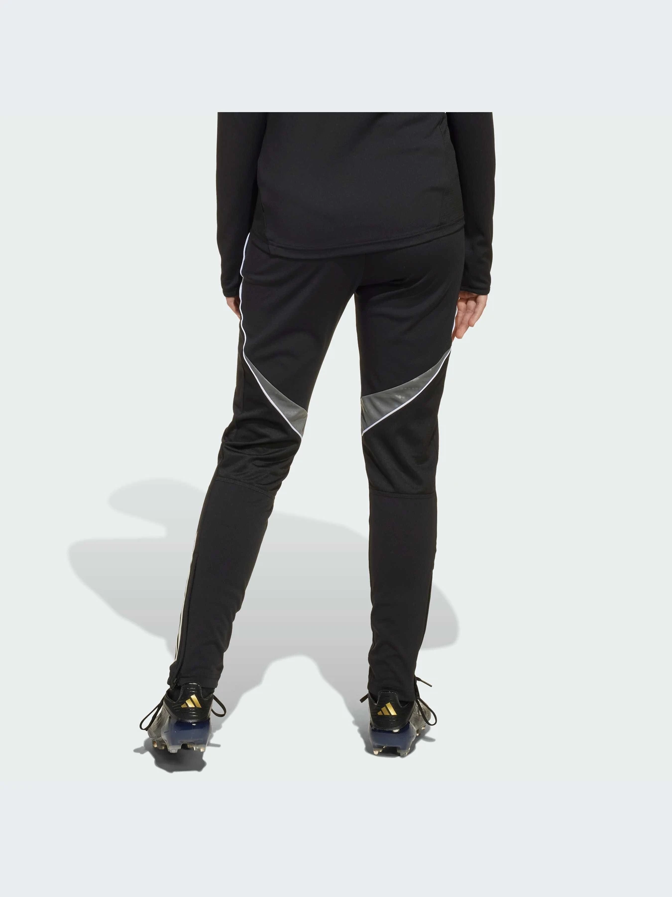 Брюки Adidas Tiro модель IW0451-KZ Брюки Adidas Tiro модель IW0451-KZ Фото