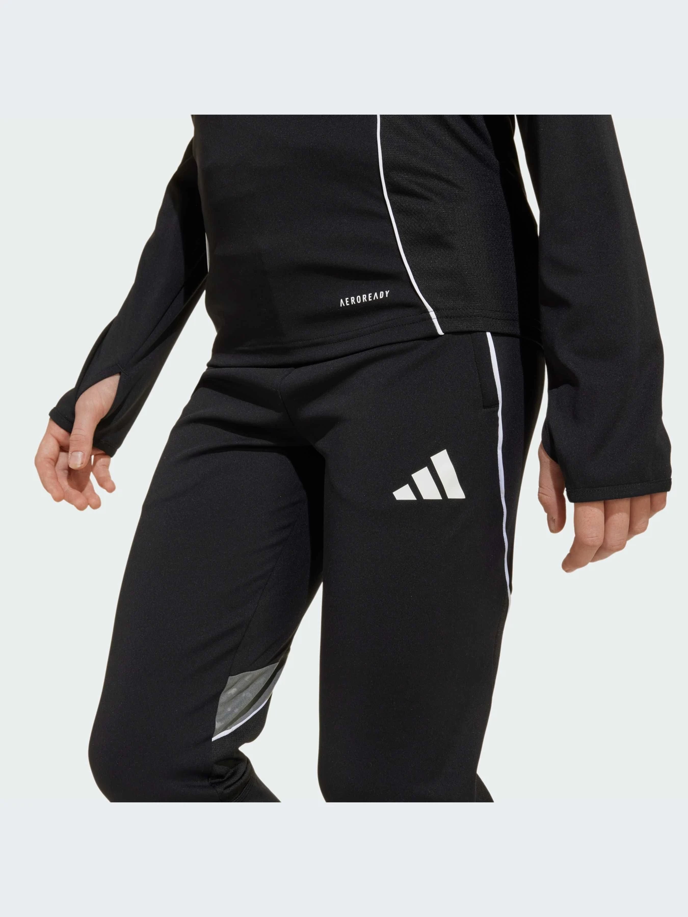 Брюки Adidas Tiro модель IW0451-KZ Брюки Adidas Tiro модель IW0451-KZ Фото