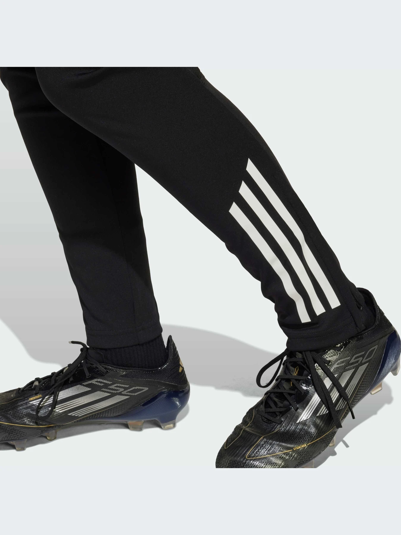 Брюки Adidas Tiro модель IW0451-KZ Брюки Adidas Tiro модель IW0451-KZ Фото