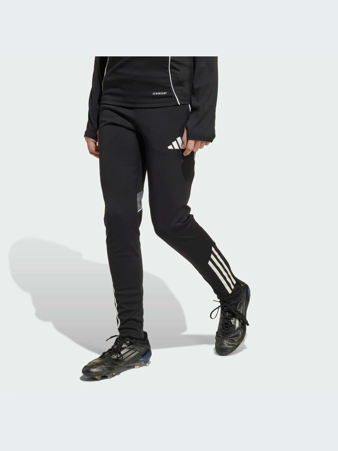 Брюки Adidas Tiro модель IW0451-KZ Брюки Adidas Tiro модель IW0451-KZ Фото