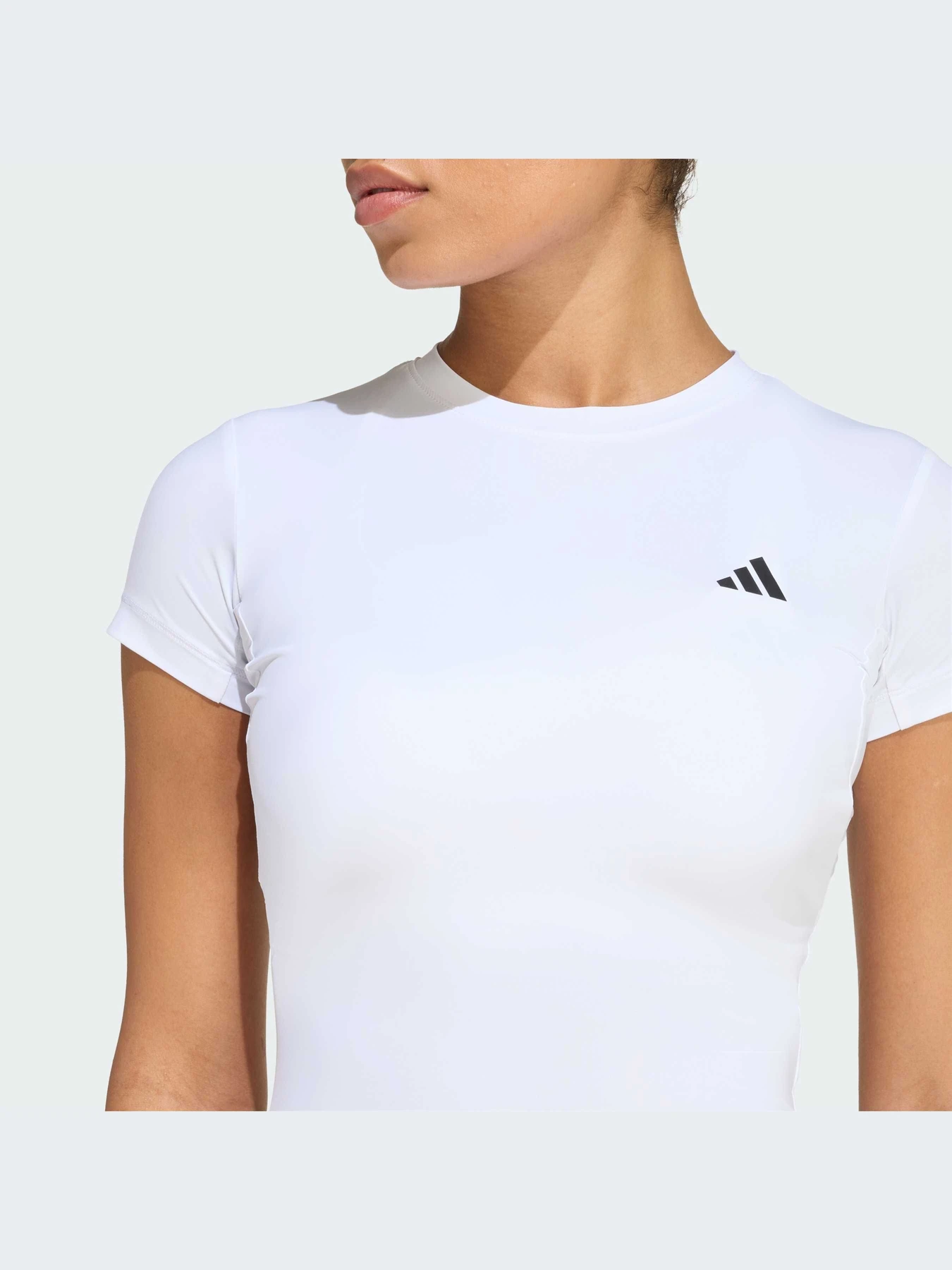 Футболки и поло Adidas Adidas Essentials модель JZ3312-KZ Футболки и поло Adidas Adidas Essentials модель JZ3312-KZ Фото