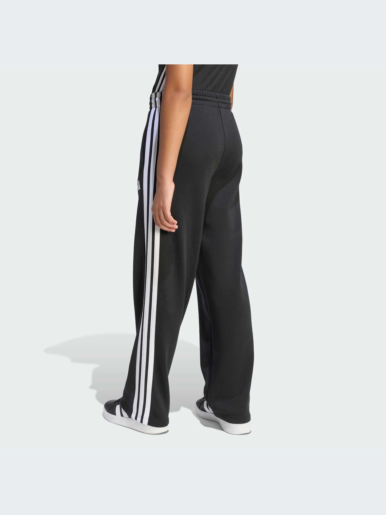 Брюки Adidas Adidas Essentials модель JZ3689-KZ Брюки Adidas Adidas Essentials модель JZ3689-KZ Фото