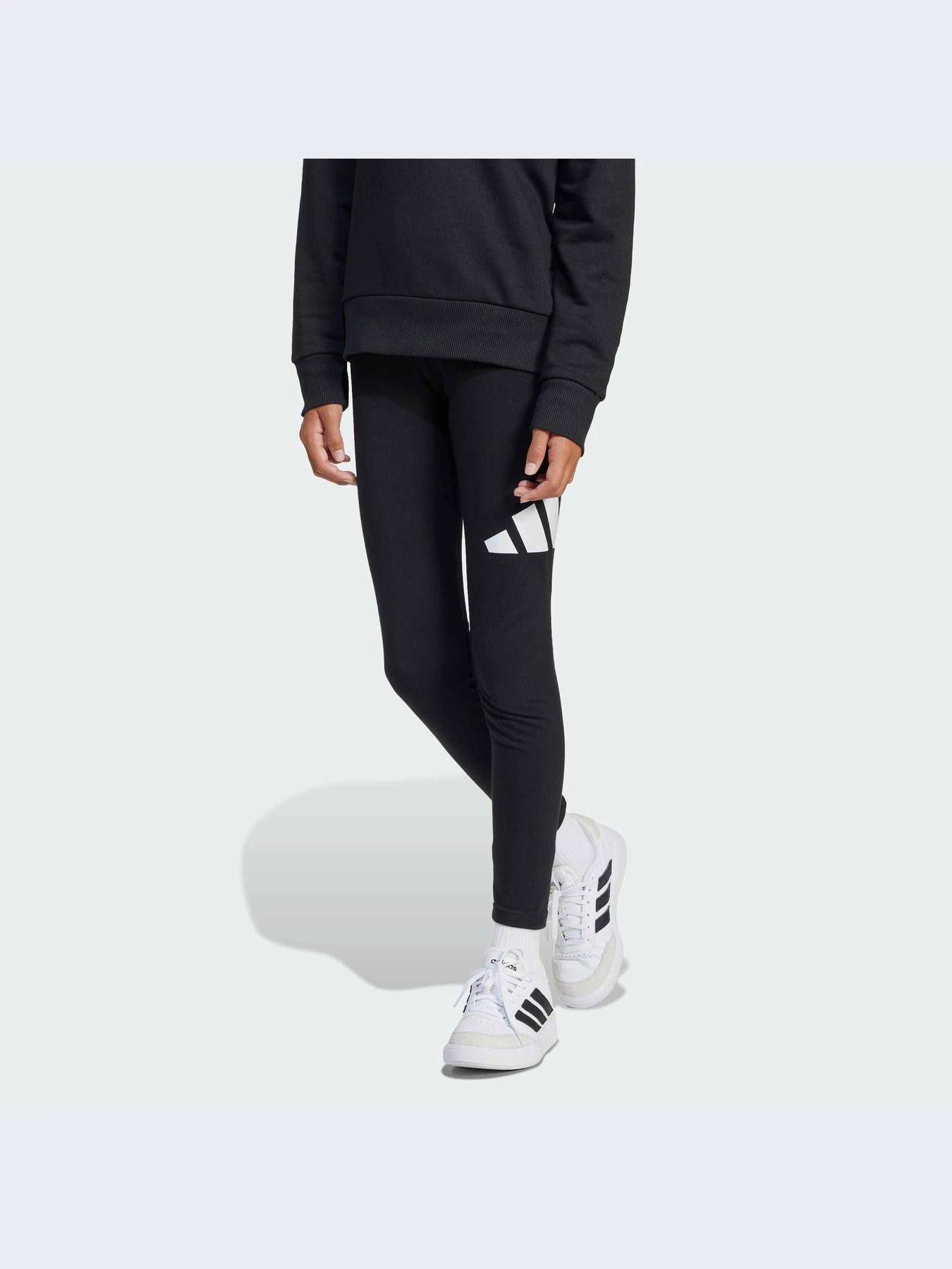 Брюки Adidas Adidas Essentials модель JC9632-KZ Брюки Adidas Adidas Essentials модель JC9632-KZ Фото