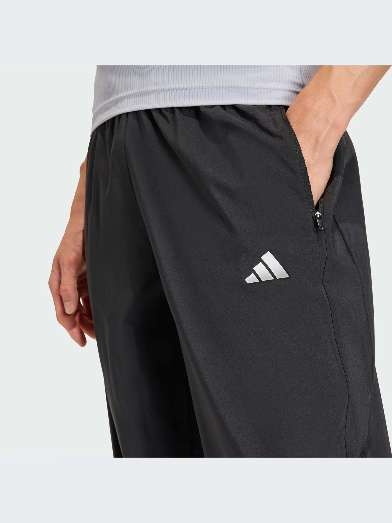 Брюки Adidas Adidas Essentials модель KF1062-KZ Брюки Adidas Adidas Essentials модель KF1062-KZ Фото
