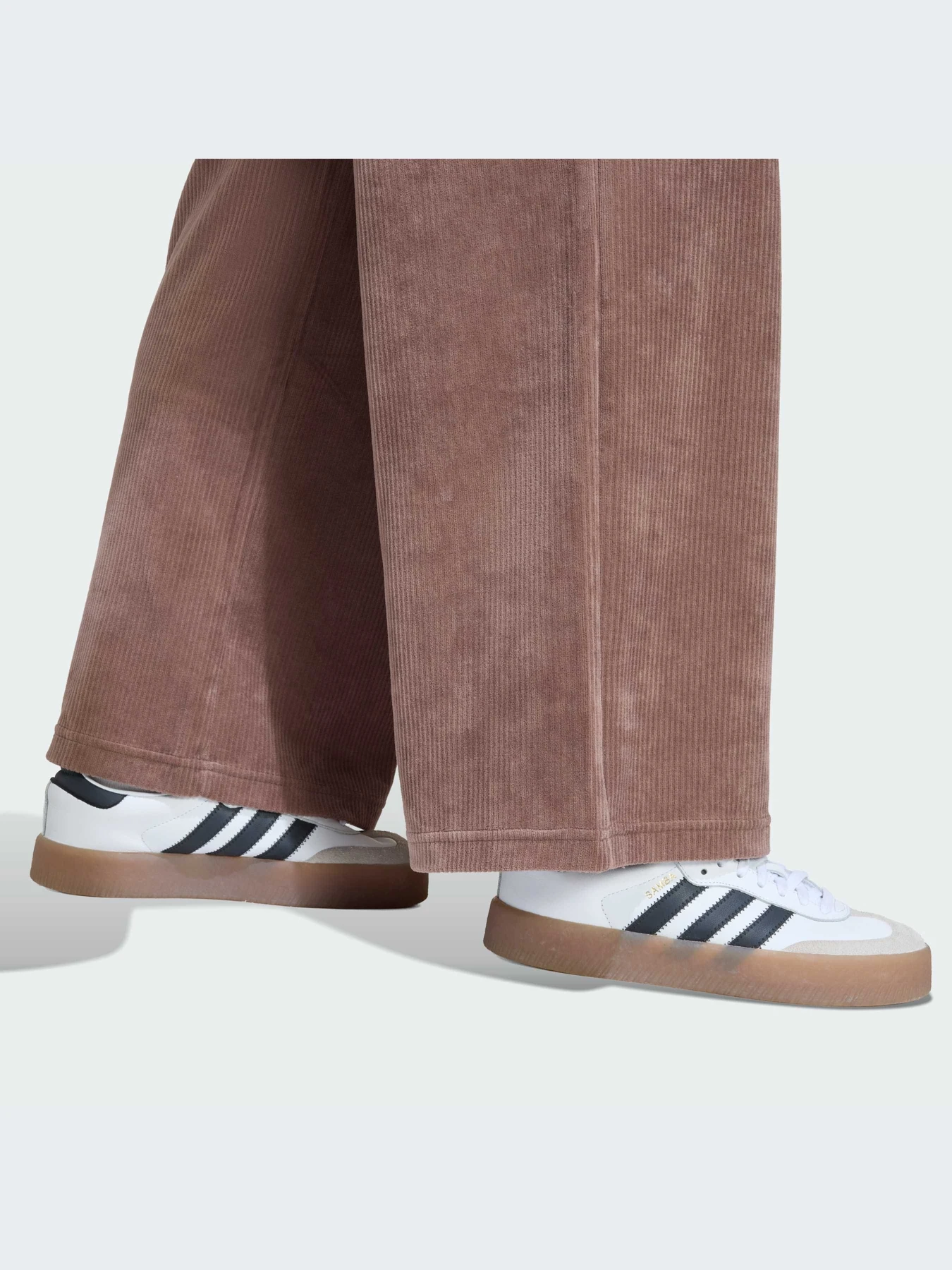 Брюки Adidas Adidas Essentials модель KE1116-KZ Брюки Adidas Adidas Essentials модель KE1116-KZ Фото