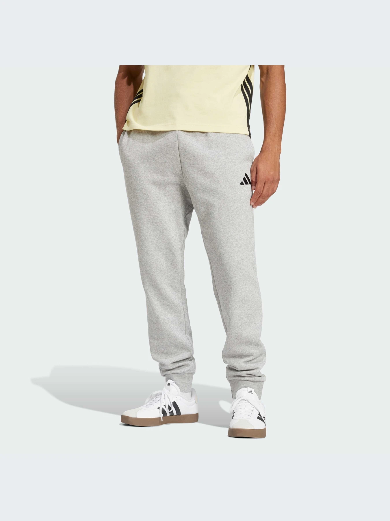 Брюки Adidas Adidas Essentials модель JE3818-KZ Брюки Adidas Adidas Essentials модель JE3818-KZ Фото