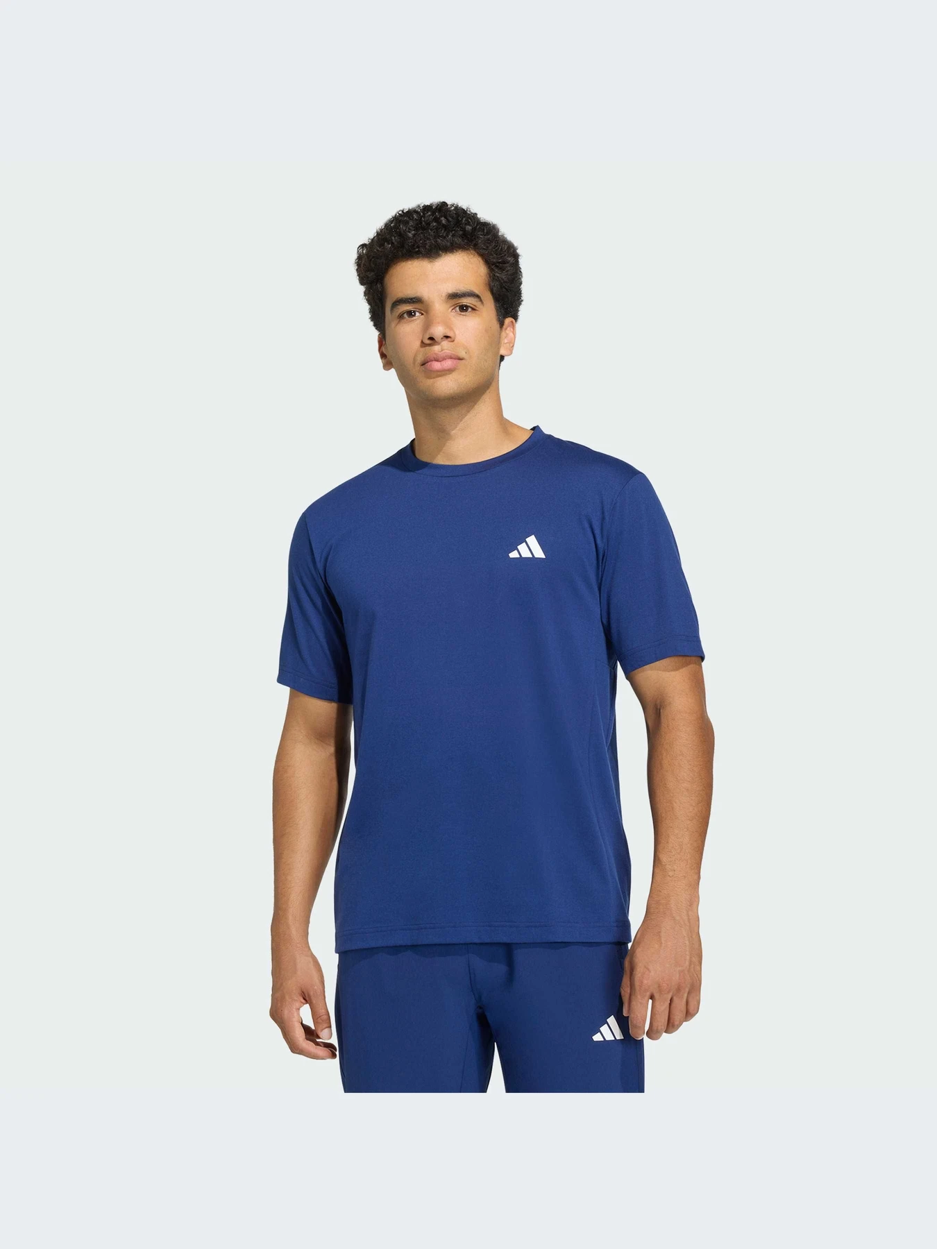 Футболки и поло Adidas Adidas Essentials модель KD5479-KZ Футболки и поло Adidas Adidas Essentials модель KD5479-KZ Фото
