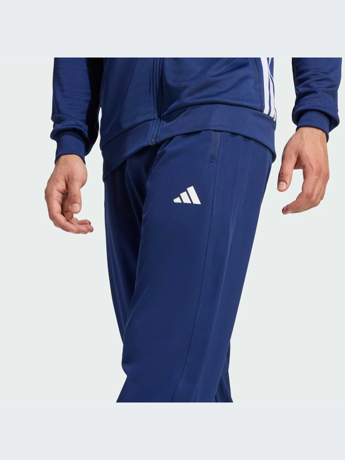 Брюки Adidas Adidas Essentials модель KD2840-KZ Брюки Adidas Adidas Essentials модель KD2840-KZ Фото