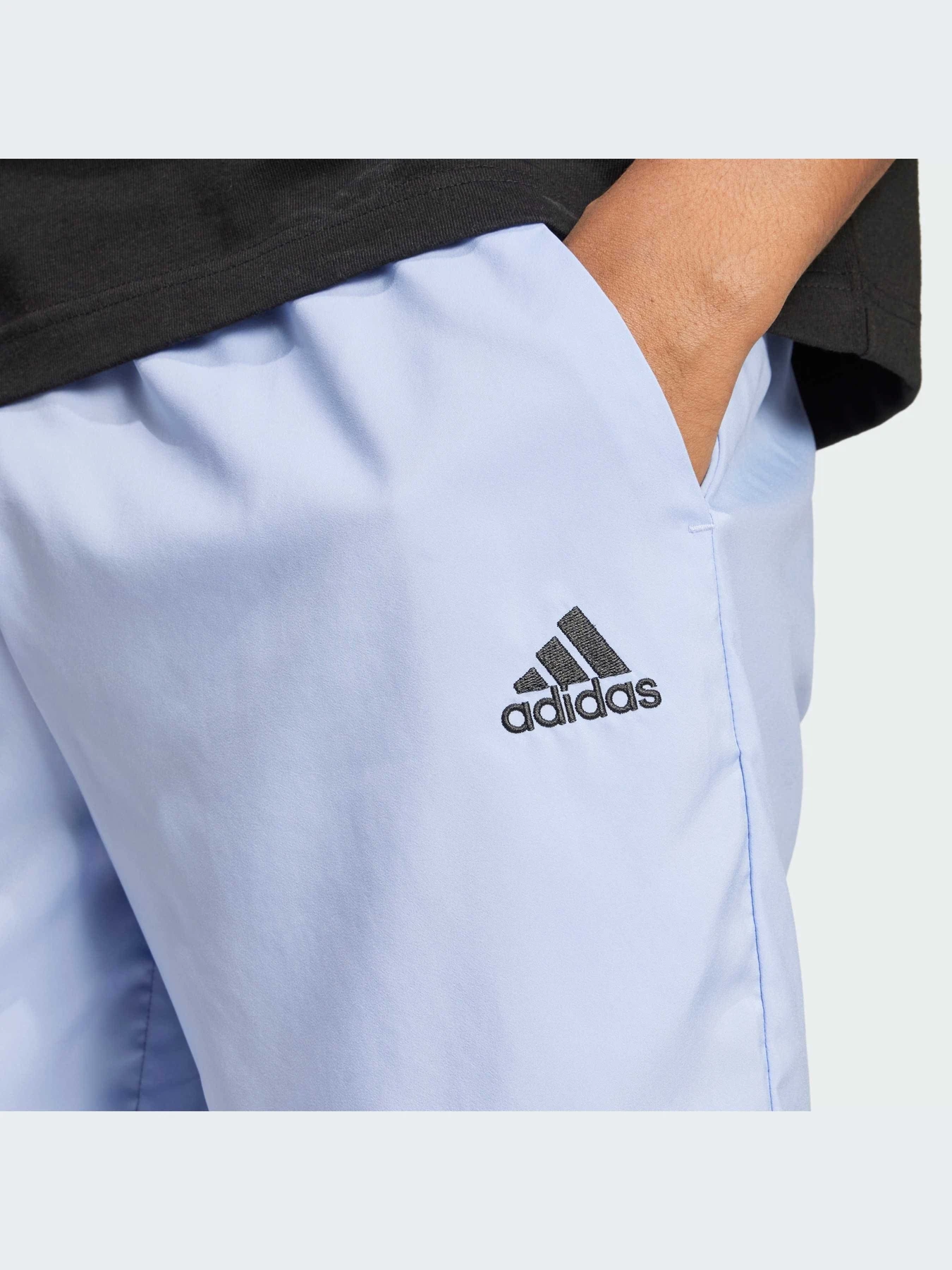 Шорты Adidas Adidas Essentials модель IW7699-KZ Шорты Adidas Adidas Essentials модель IW7699-KZ Фото