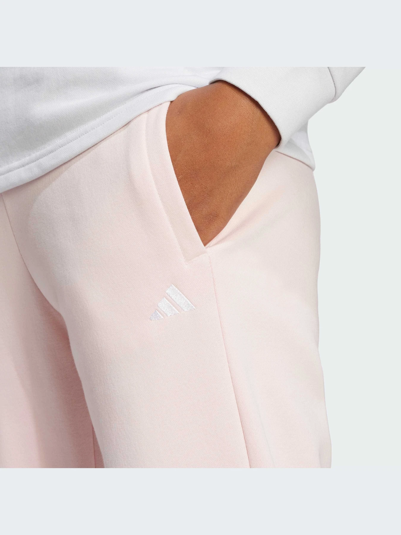 Брюки Adidas Adidas Essentials модель IY1635-KZ Брюки Adidas Adidas Essentials модель IY1635-KZ Фото