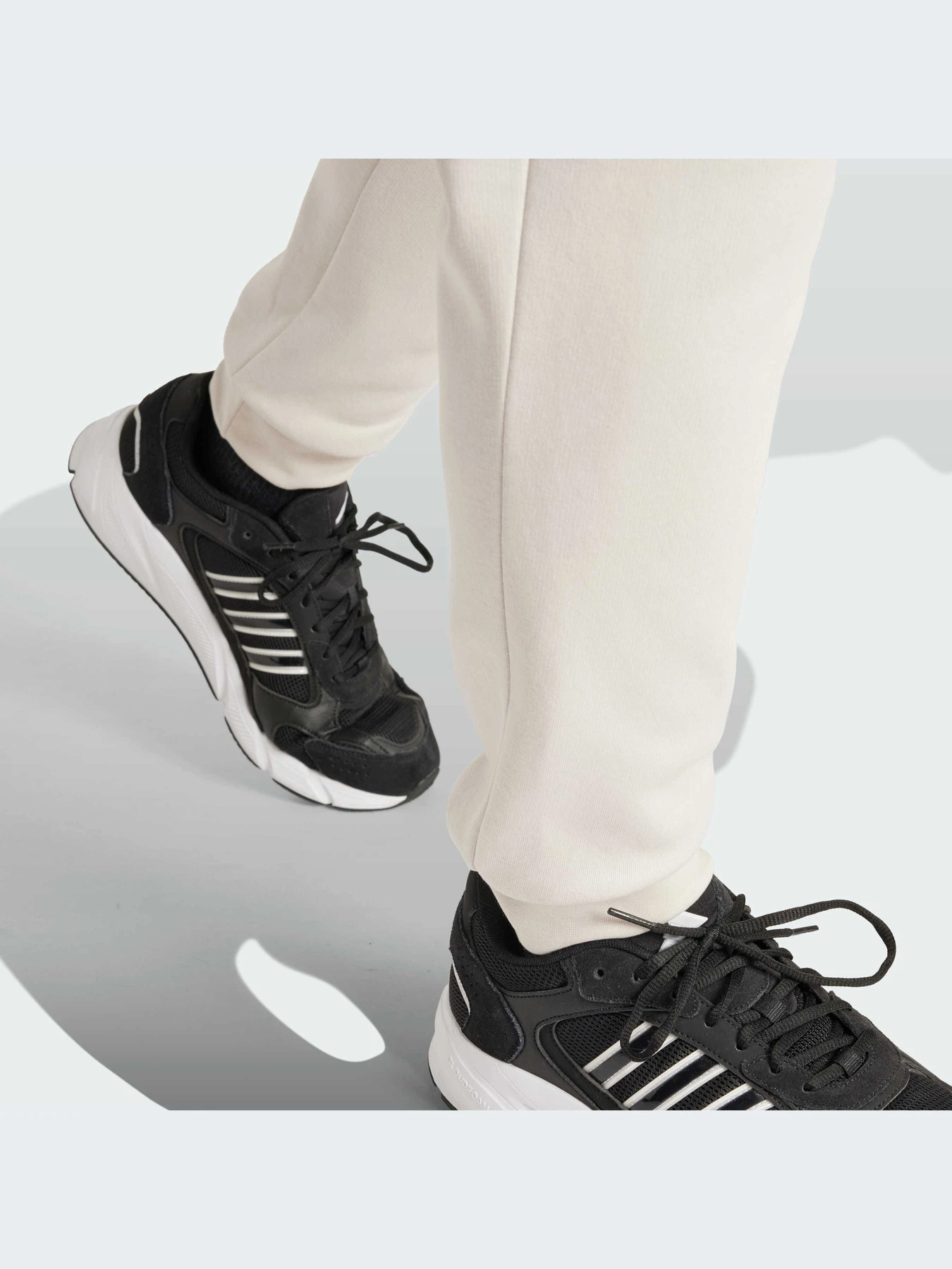 Брюки Adidas Adidas Essentials модель JH1039-KZ Брюки Adidas Adidas Essentials модель JH1039-KZ Фото