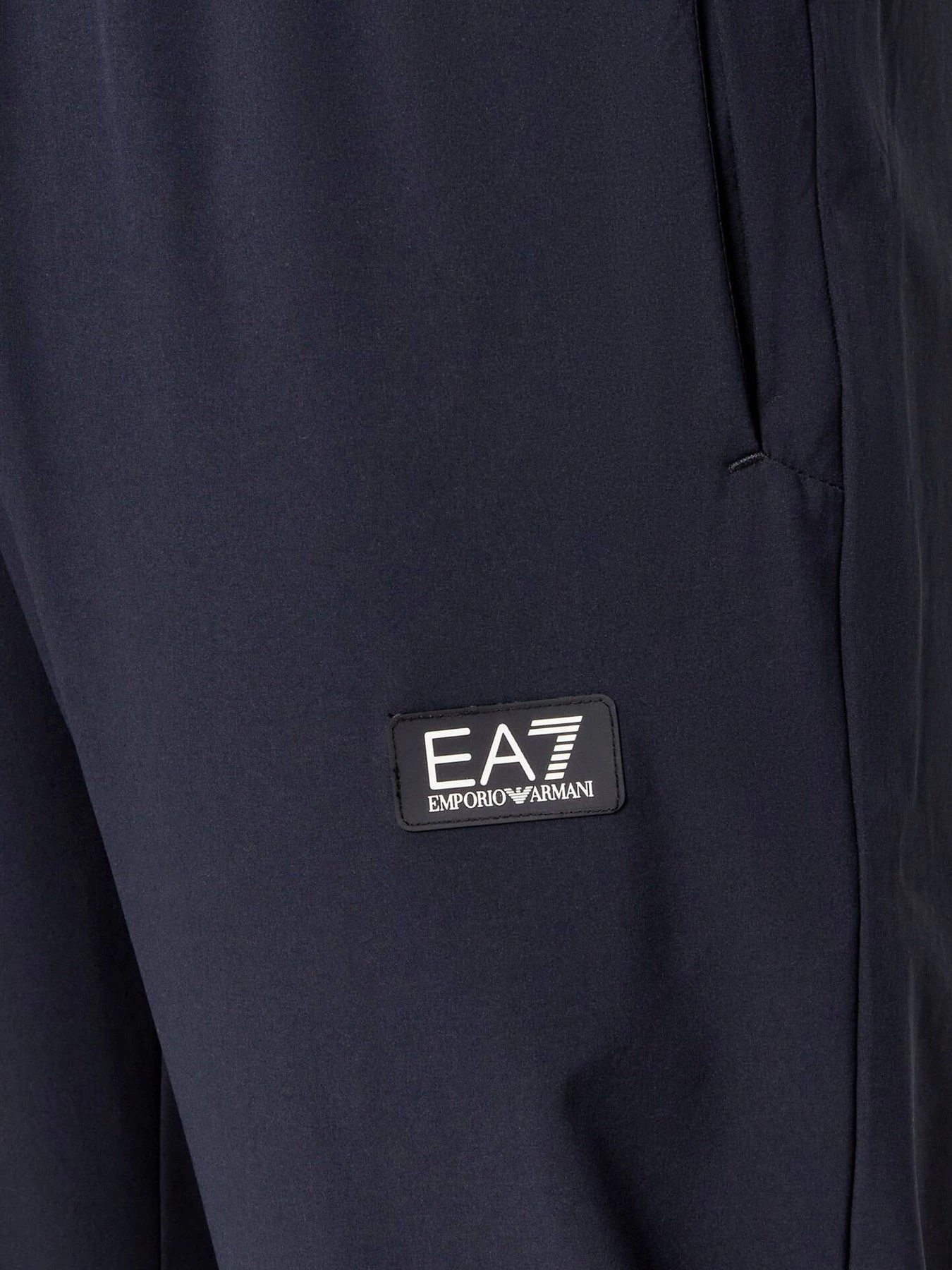 Брюки EA7 модель 7M002342-AF13392-UB102 Брюки EA7 модель 7M002342-AF13392-UB102 Фото
