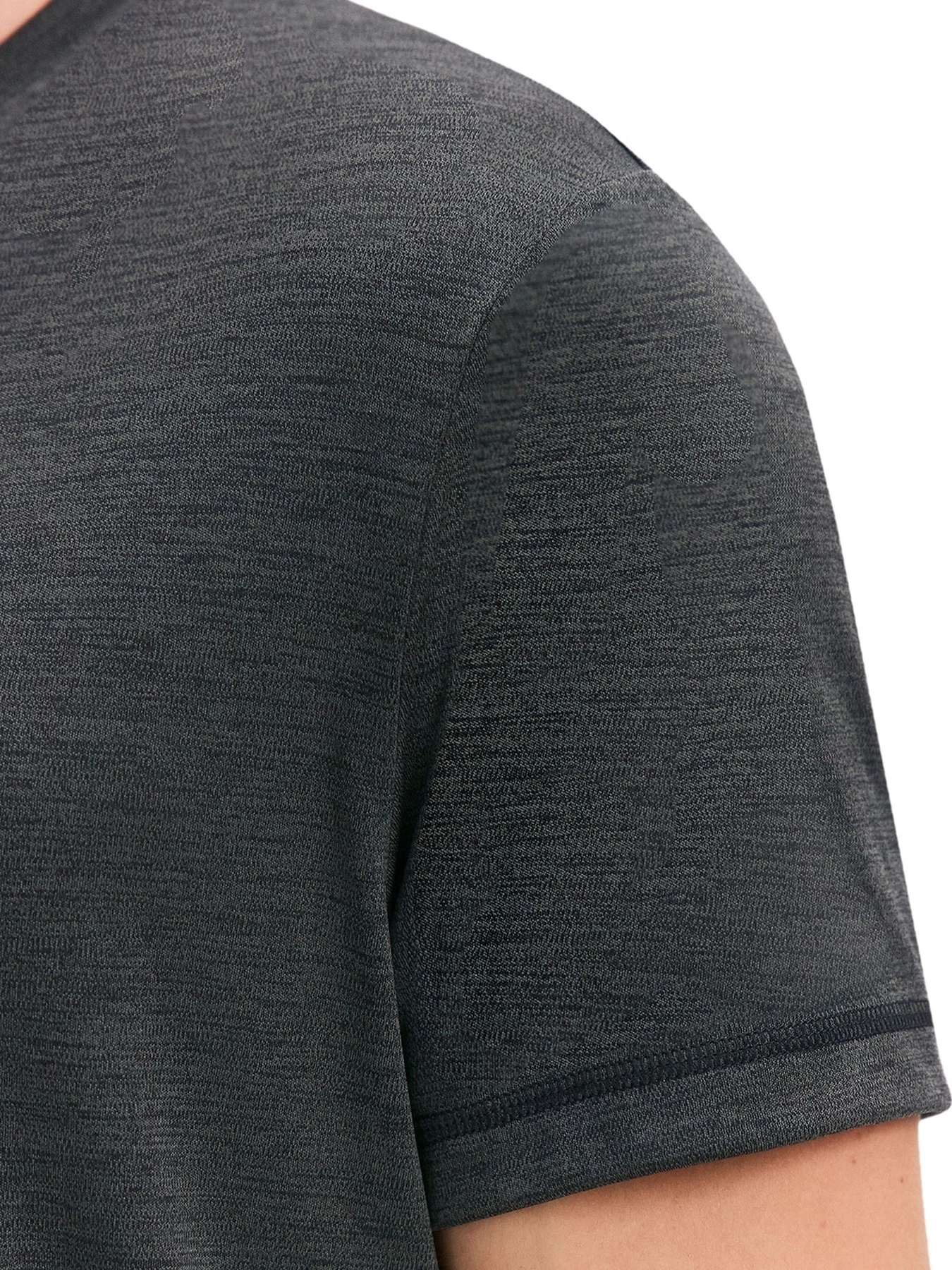 Футболки и поло Reebok ID TRAIN MELANGE TECH TEE модель 102248044 Футболки и поло Reebok ID TRAIN MELANGE TECH TEE модель 102248044 Фото