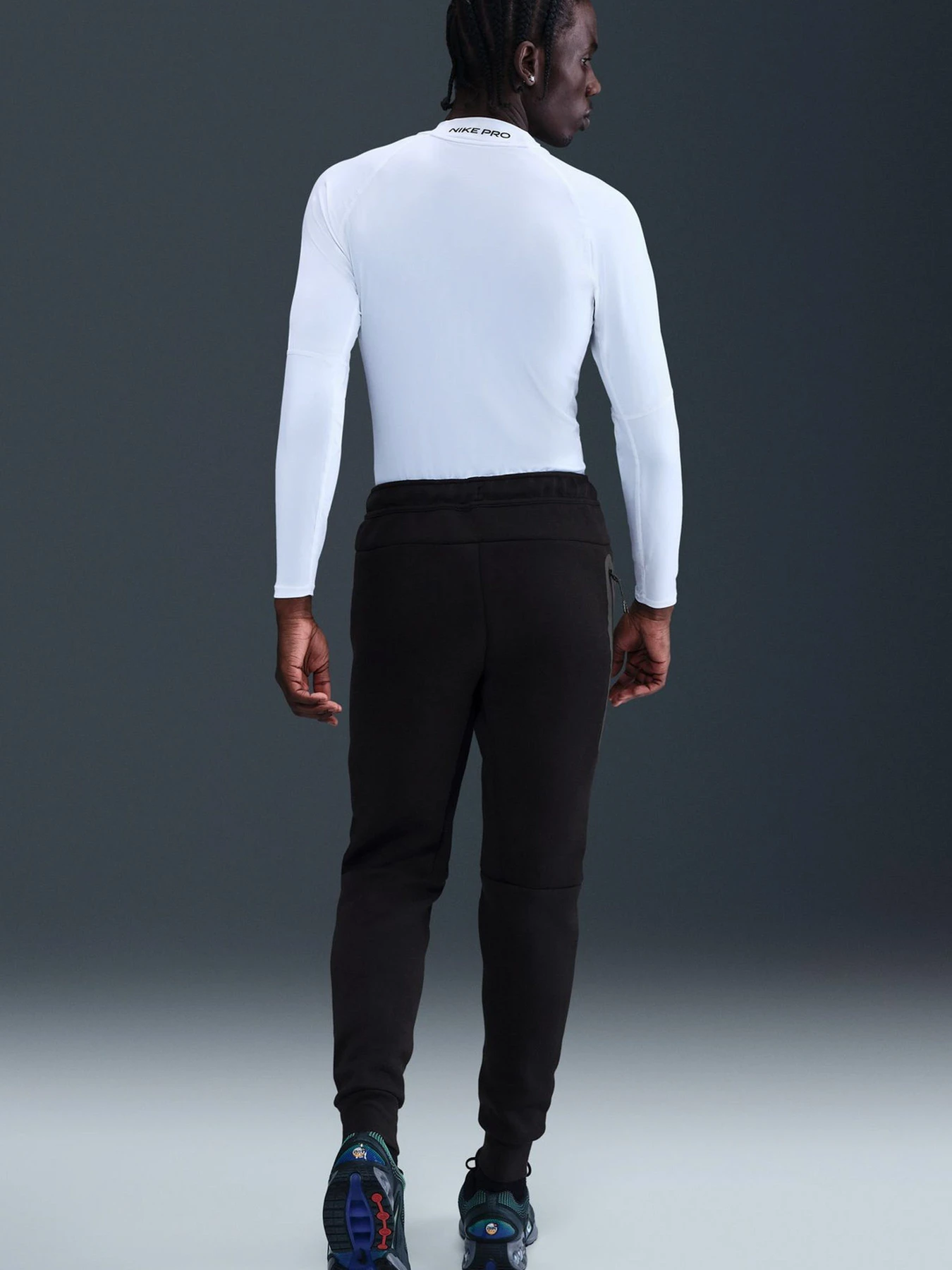 Брюки NIKE Nike Tech модель 102266765 Брюки NIKE Nike Tech модель 102266765 Фото