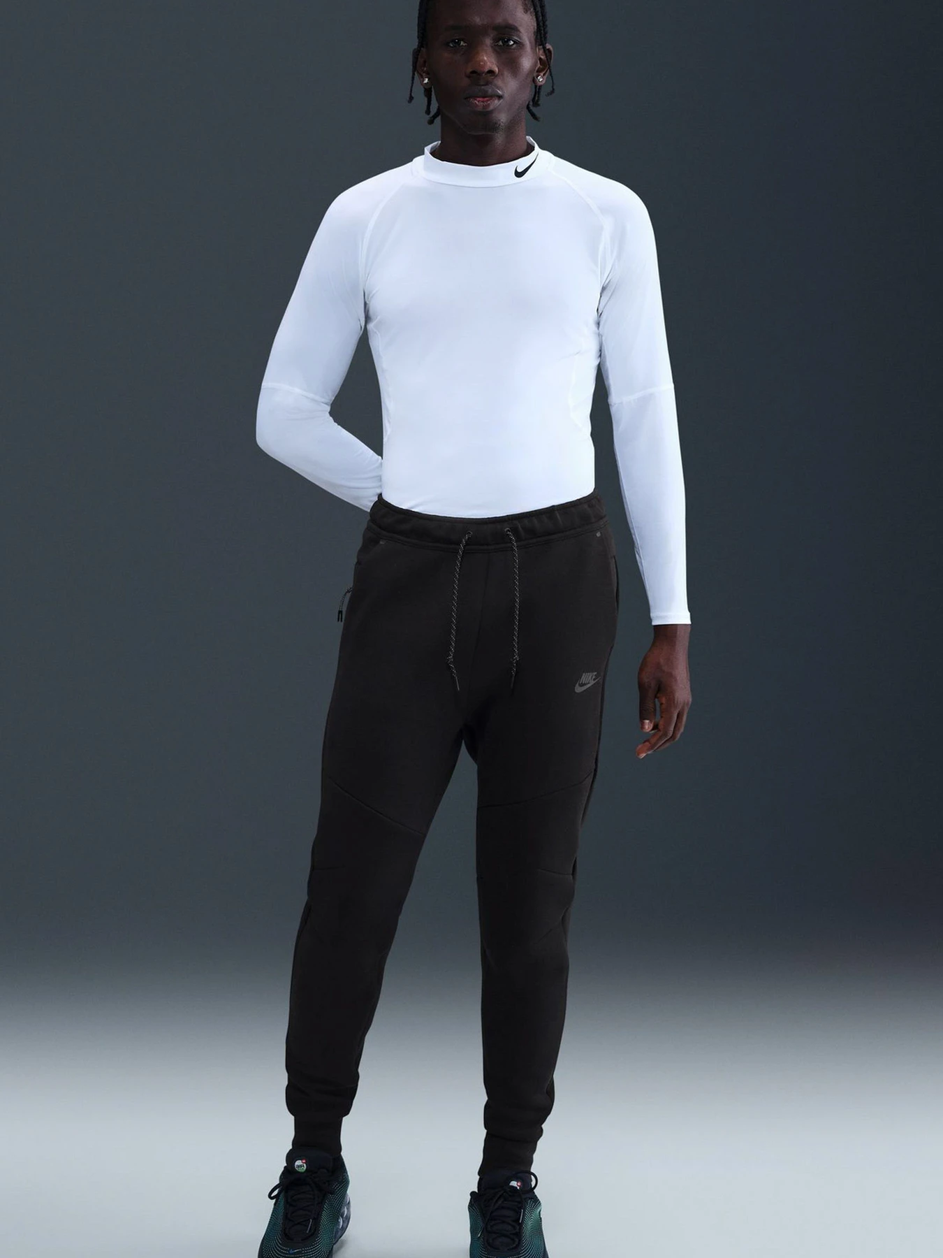 Брюки NIKE Nike Tech модель 102266765 Брюки NIKE Nike Tech модель 102266765 Фото