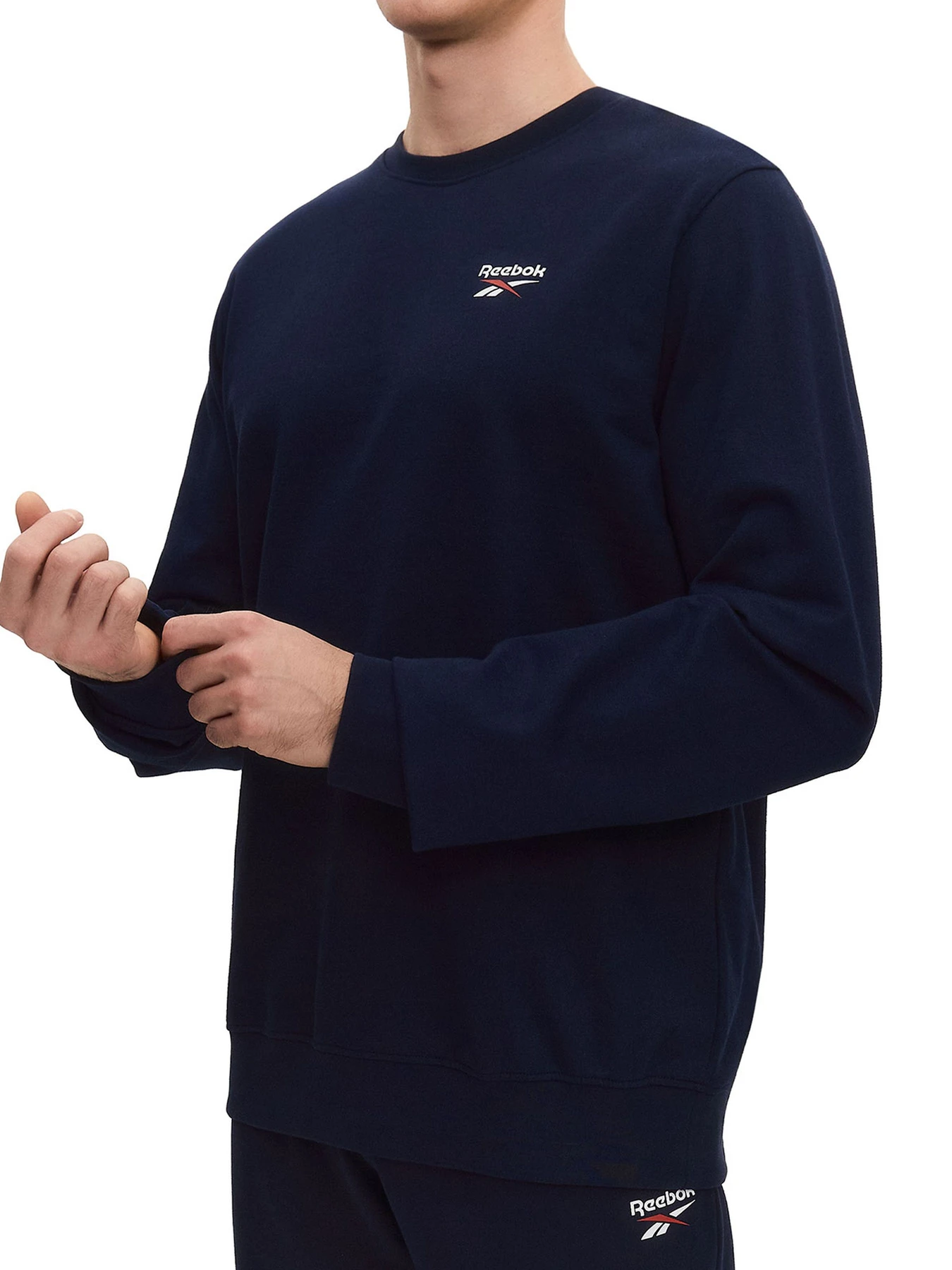 Худи и свитшоты Reebok ID SMALL LOGO CREW SWEATS модель 102348956 Худи и свитшоты Reebok ID SMALL LOGO CREW SWEATS модель 102348956 Фото