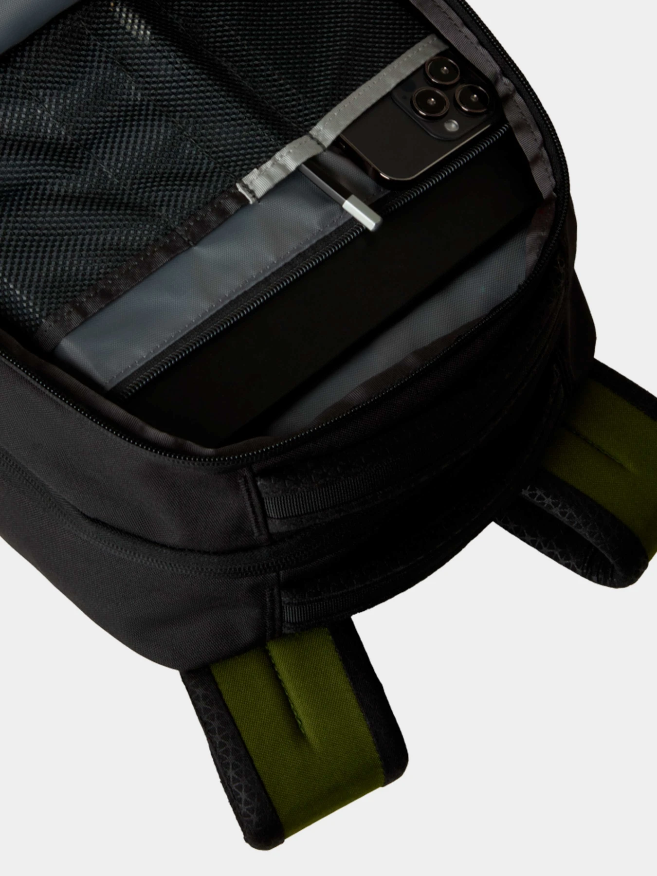 Рюкзаки The North Face модель NF0A3VXFMVD1 Рюкзаки The North Face модель NF0A3VXFMVD1 Фото