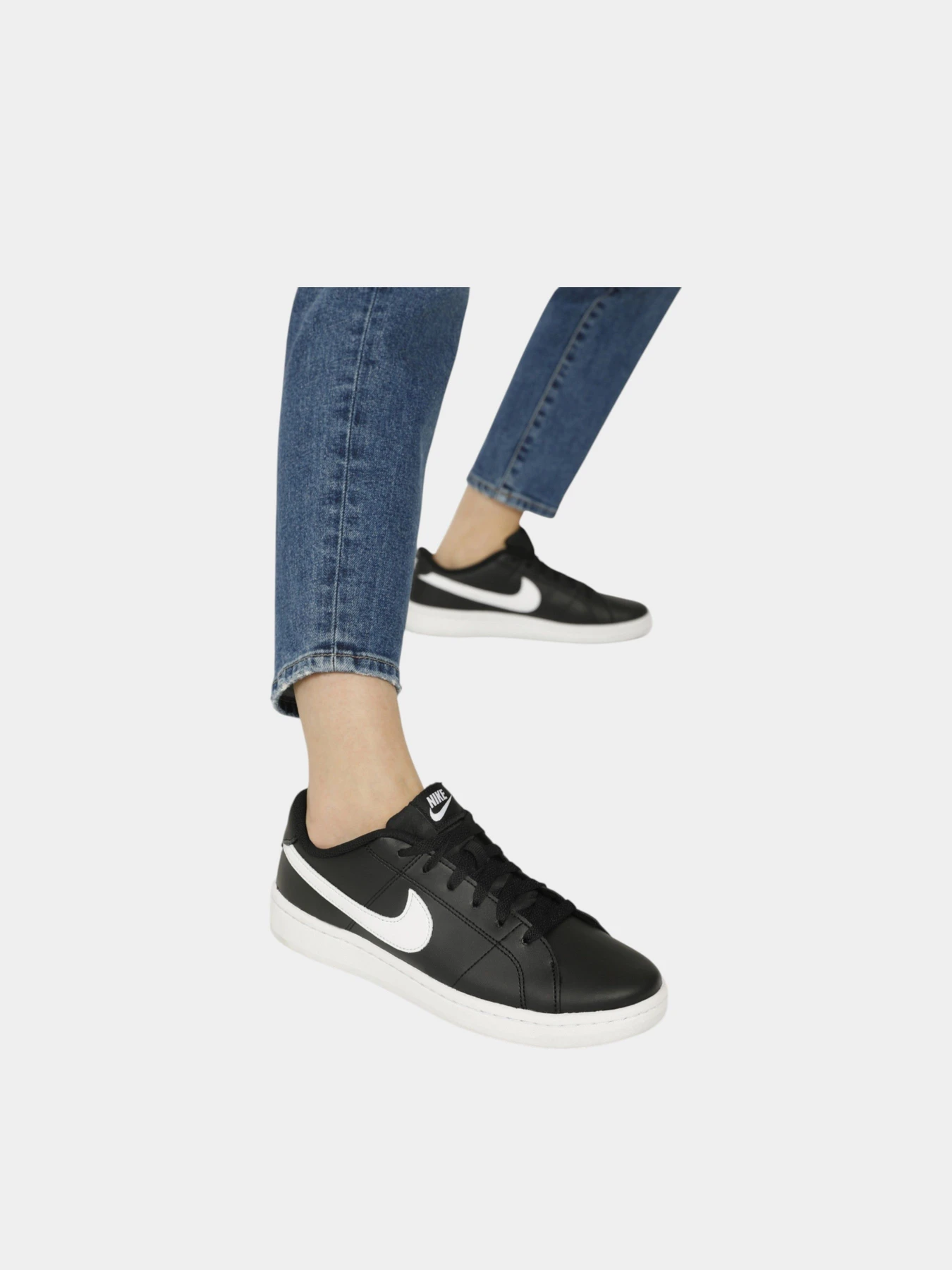 Кроссовки NIKE WMNS NIKE COURT ROYALE 2 модель 101118293 Кроссовки NIKE WMNS NIKE COURT ROYALE 2 модель 101118293 Фото