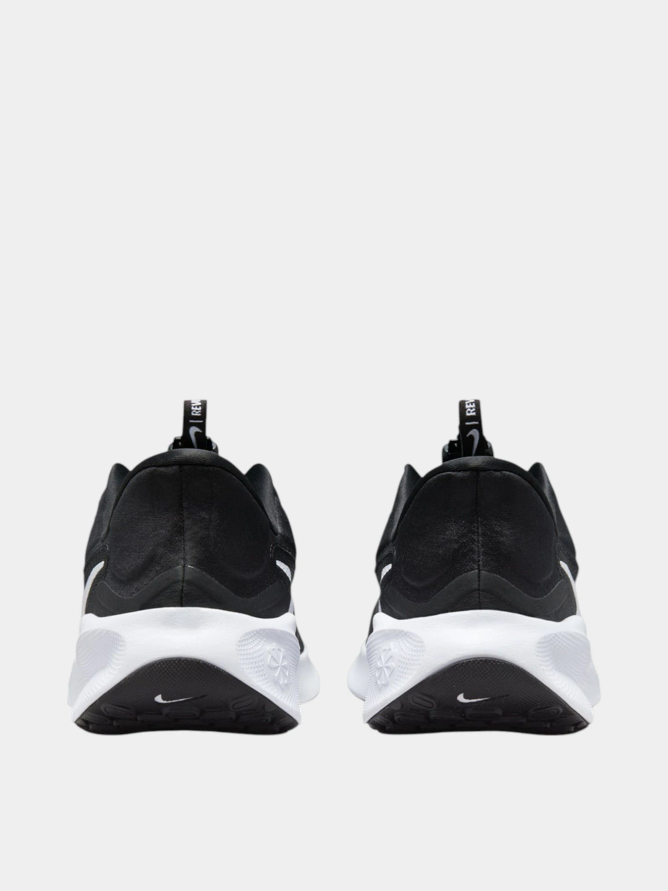 Кроссовки NIKE NIKE REVOLUTION 7 EASYON модель 101903275 Кроссовки NIKE NIKE REVOLUTION 7 EASYON модель 101903275 Фото