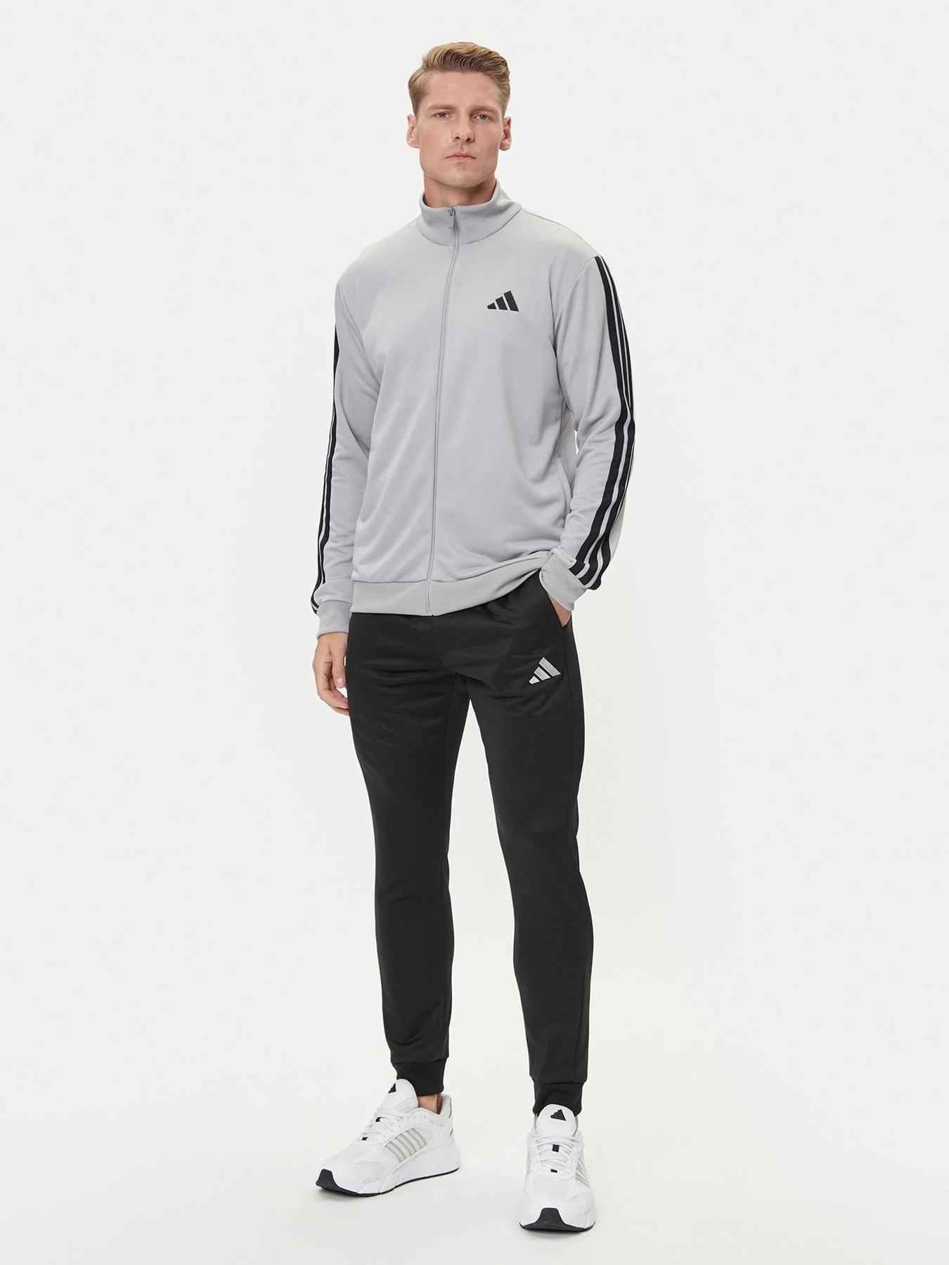 Костюмы Adidas модель JI8876 Костюмы Adidas модель JI8876 Фото