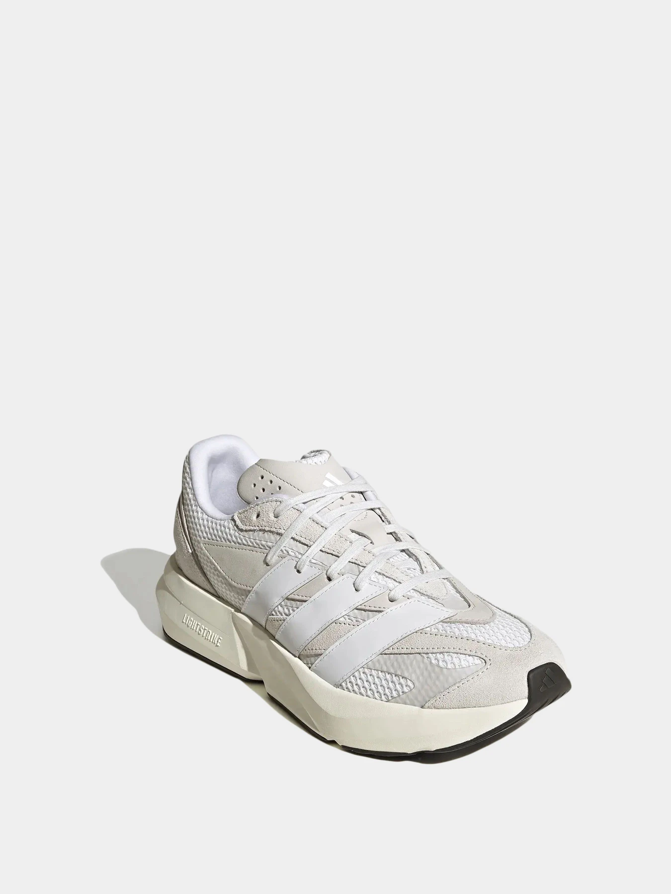 Кроссовки Adidas модель JH6942 Кроссовки Adidas модель JH6942 Фото