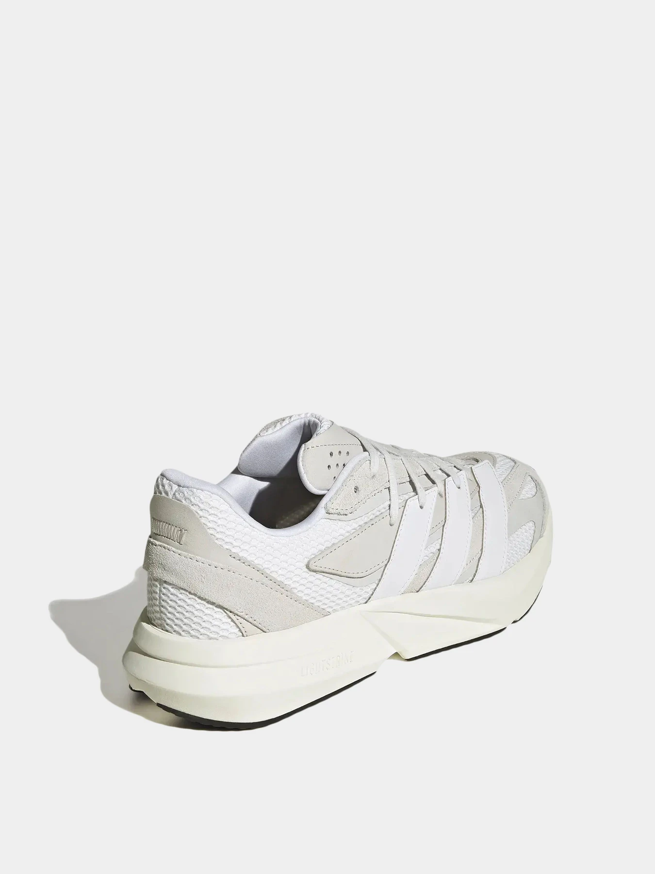 Кроссовки Adidas модель JH6942 Кроссовки Adidas модель JH6942 Фото