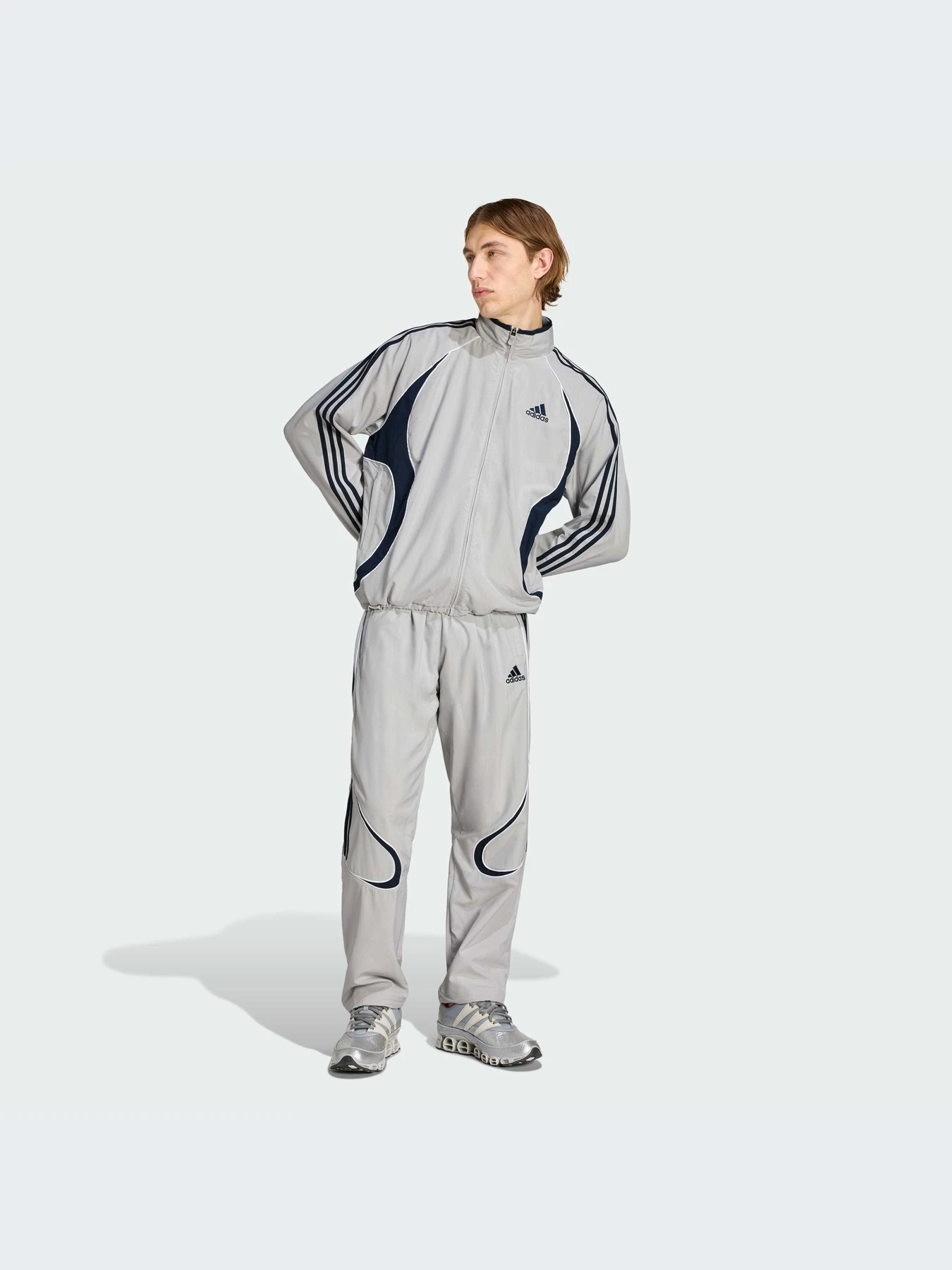 Брюки Adidas Adicolor модель KD5864-KZ Брюки Adidas Adicolor модель KD5864-KZ Фото