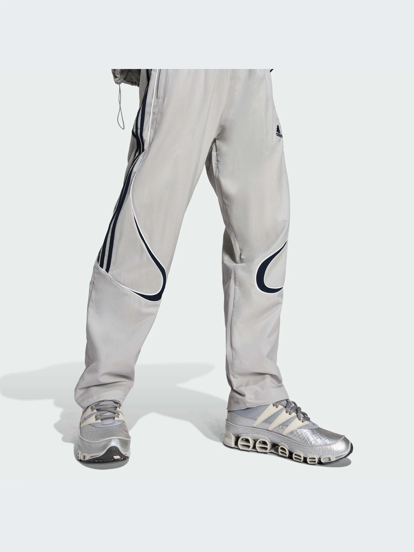 Брюки Adidas Adicolor модель KD5864-KZ Брюки Adidas Adicolor модель KD5864-KZ Фото