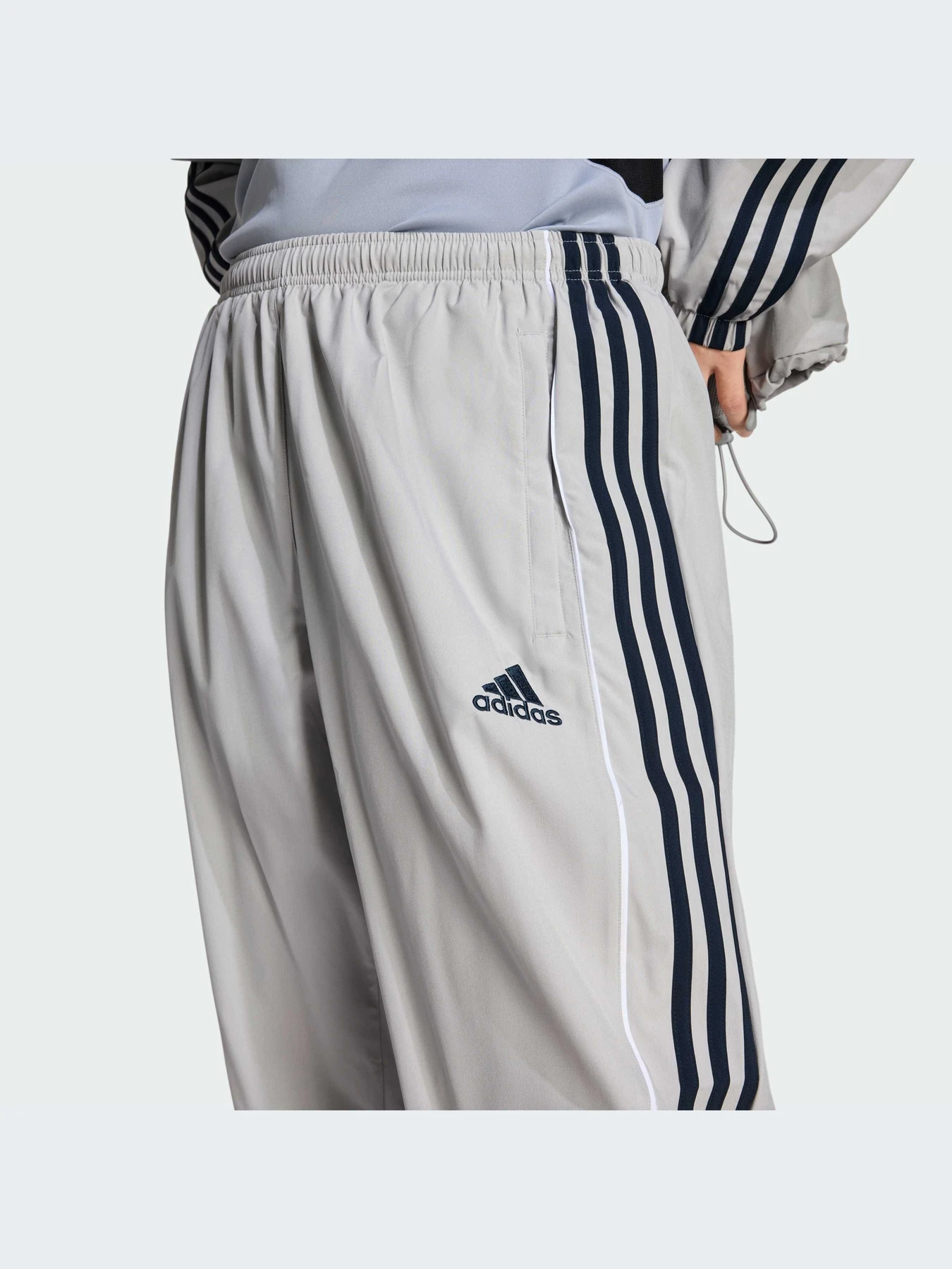 Брюки Adidas Adicolor модель KD5864-KZ Брюки Adidas Adicolor модель KD5864-KZ Фото
