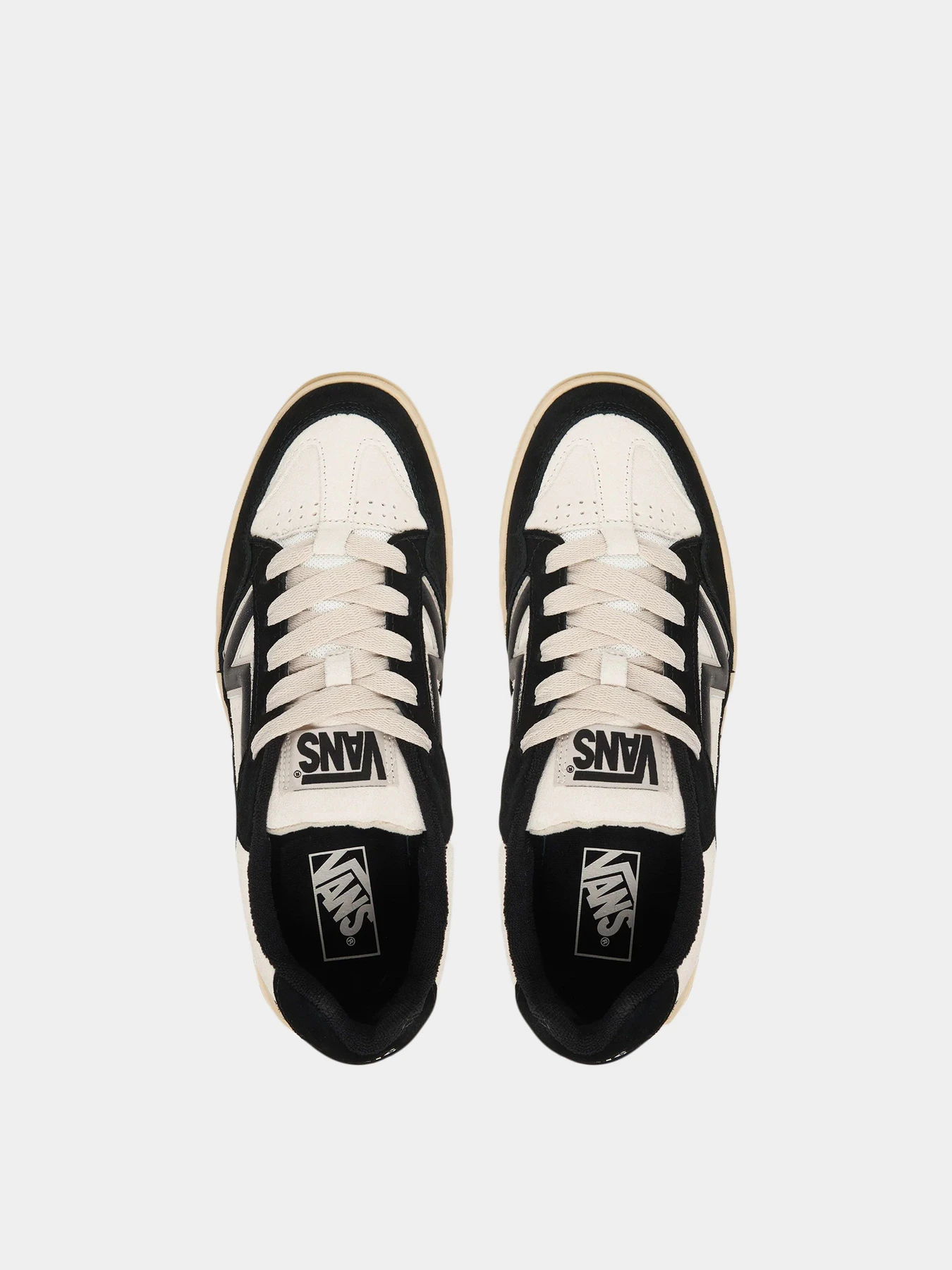 Кроссовки Vans модель VN000D1HBZW1 Фото