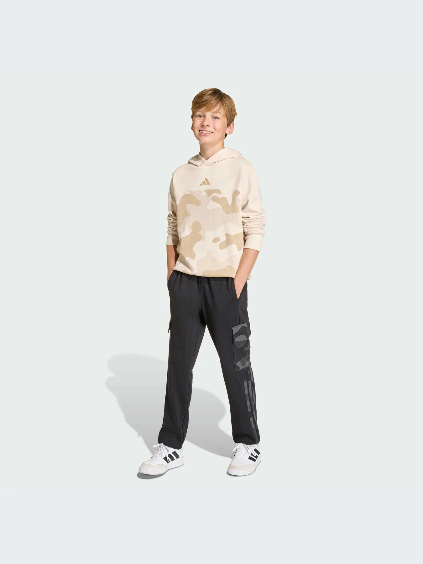 Худи и свитшоты Adidas модель KD3390-KZ Худи и свитшоты Adidas модель KD3390-KZ Фото