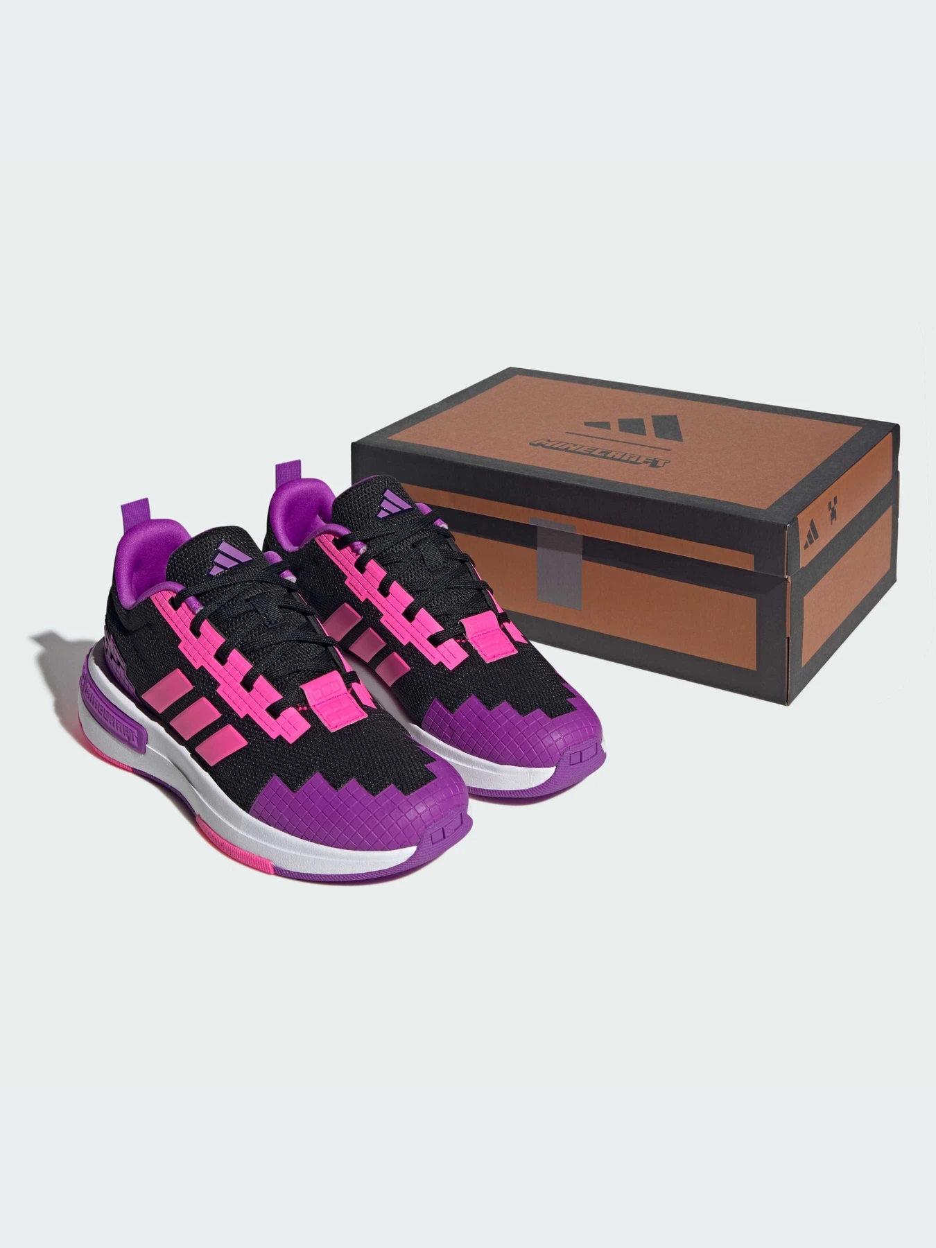 Кроссовки Adidas модель HQ7442-KZ Кроссовки Adidas модель HQ7442-KZ Фото