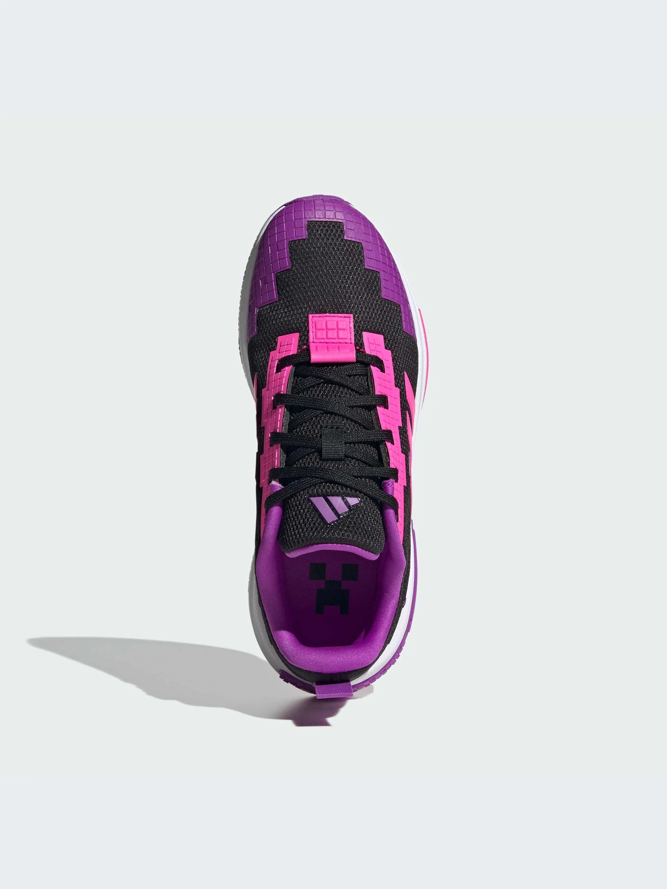 Кроссовки Adidas модель HQ7442-KZ Кроссовки Adidas модель HQ7442-KZ Фото
