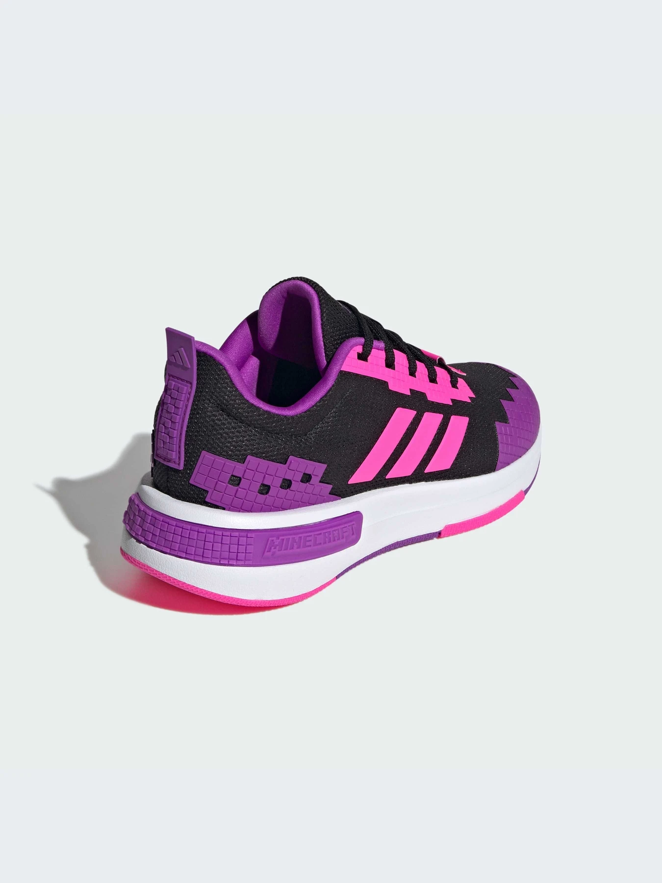Кроссовки Adidas модель HQ7442-KZ Кроссовки Adidas модель HQ7442-KZ Фото