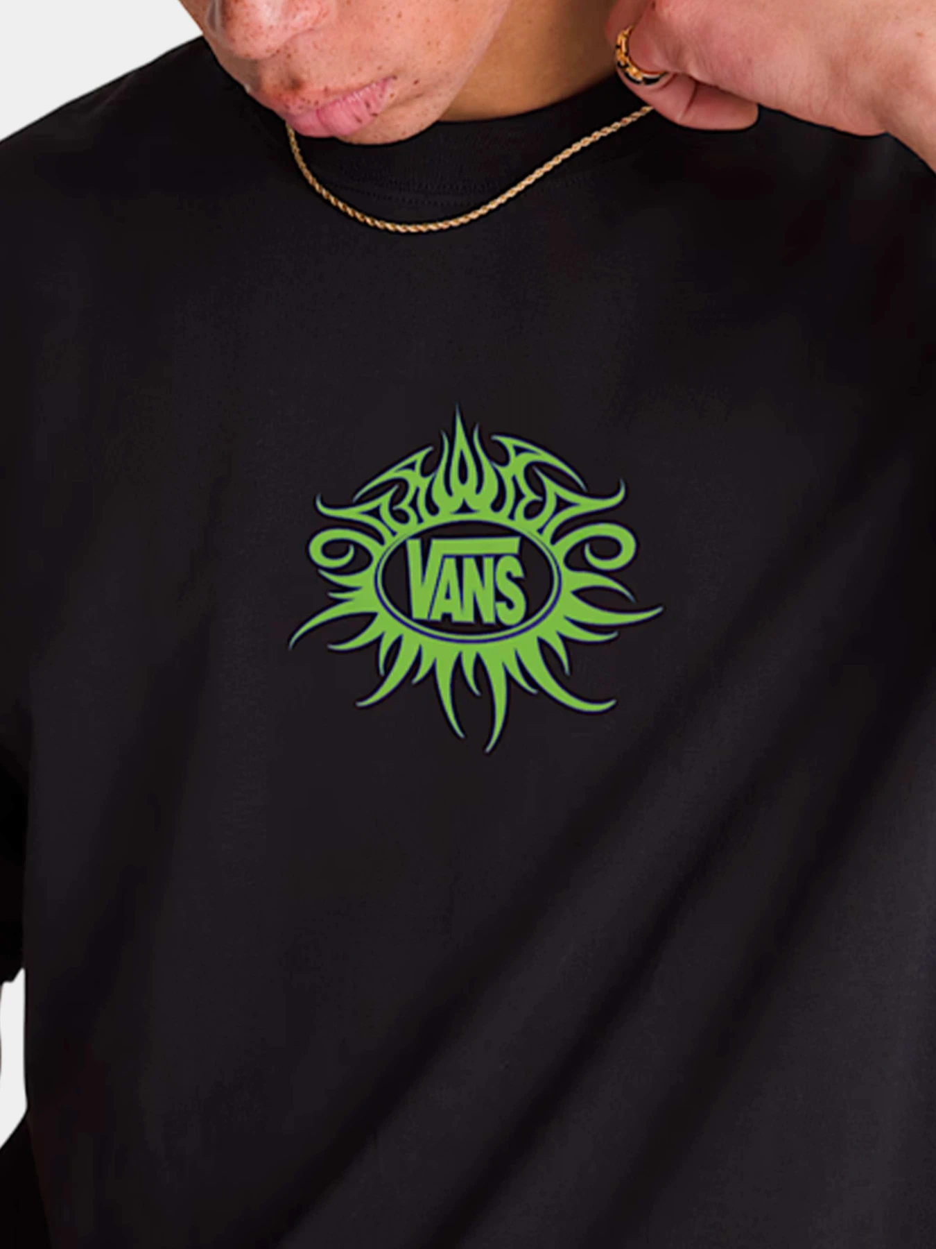 Футболки и поло Vans модель VN000TQSBLK1 Футболки и поло Vans модель VN000TQSBLK1 Фото