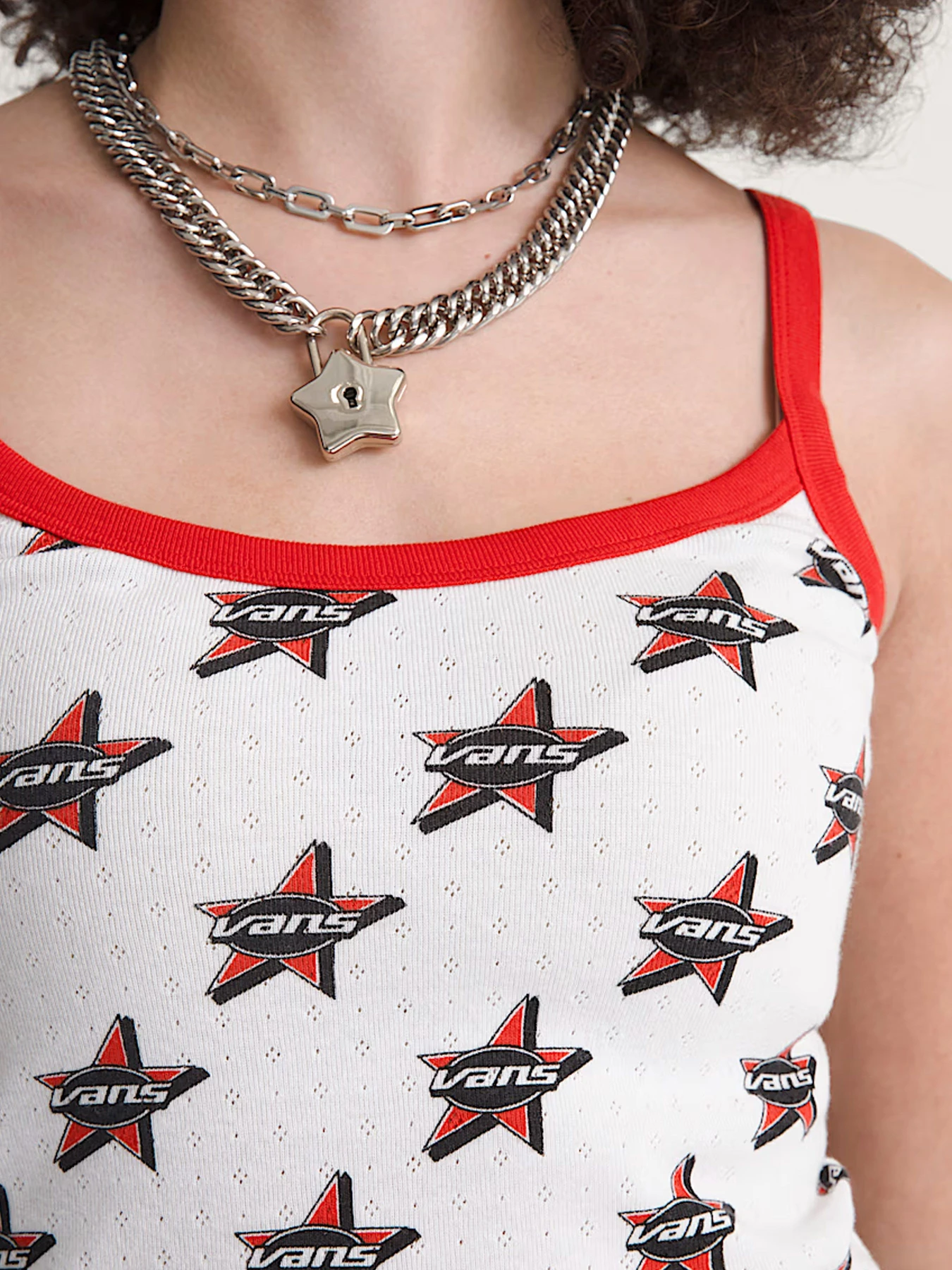Футболки и поло Vans модель VN000TBRIZQ1 Футболки и поло Vans модель VN000TBRIZQ1 Фото