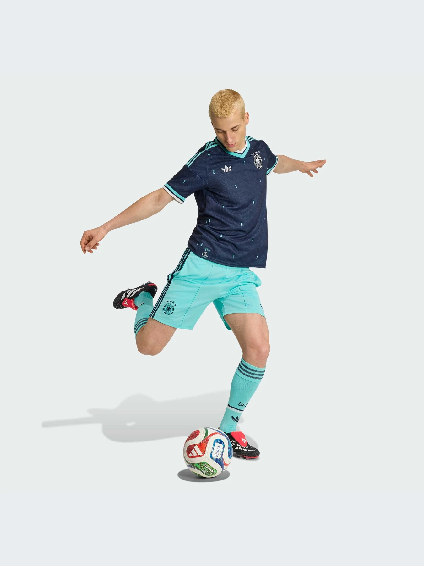 Шорты Adidas модель JN2075-KZ Шорты Adidas модель JN2075-KZ Фото