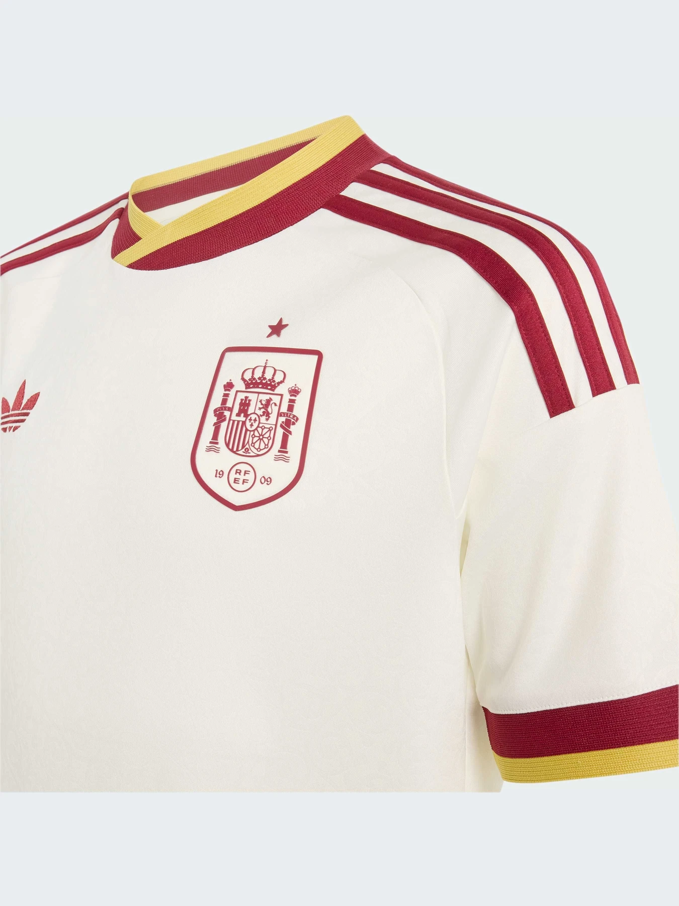 Футболки и поло Adidas модель JZ5728-KZ Футболки и поло Adidas модель JZ5728-KZ Фото
