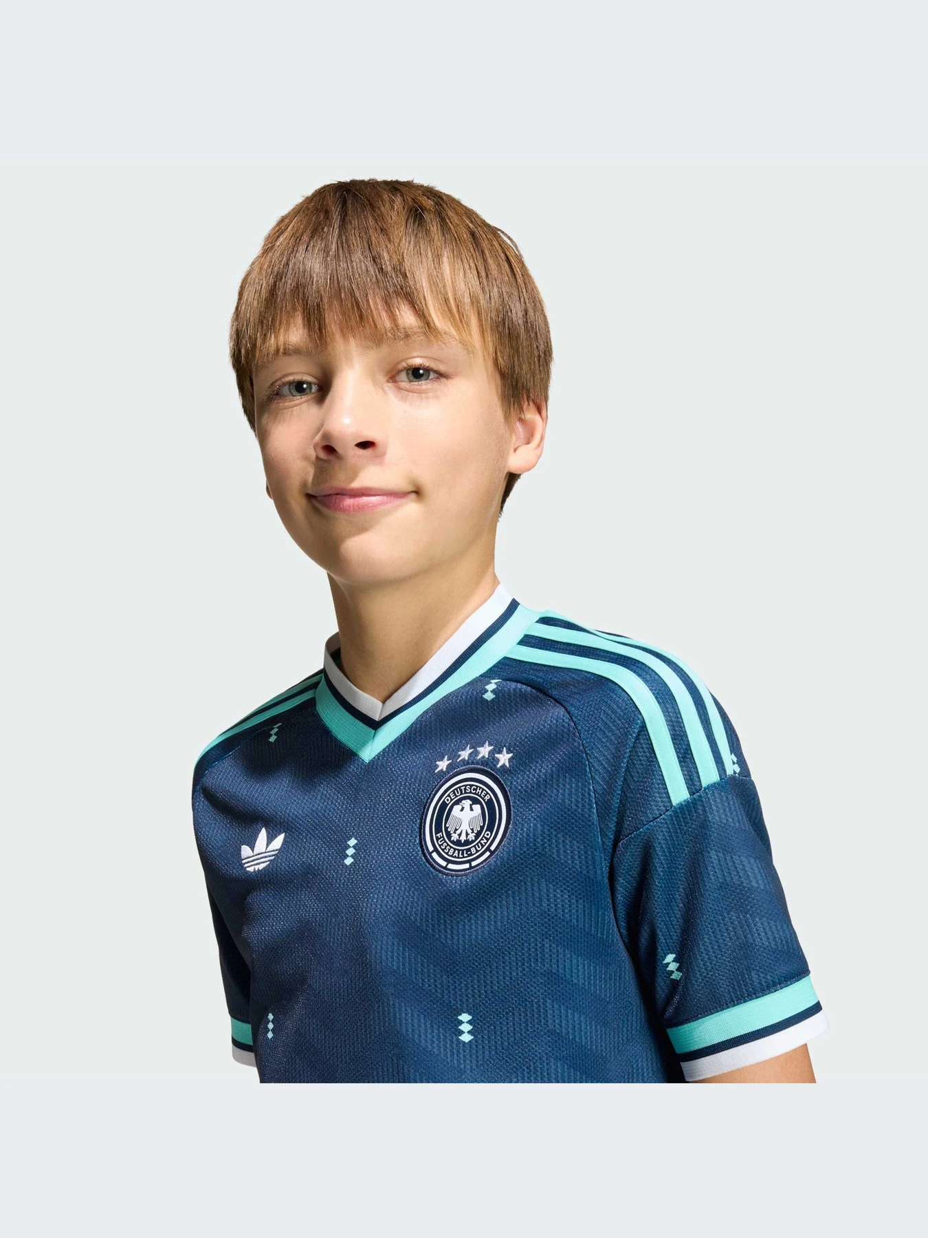 Футболки и поло Adidas модель JZ4569-KZ Футболки и поло Adidas модель JZ4569-KZ Фото