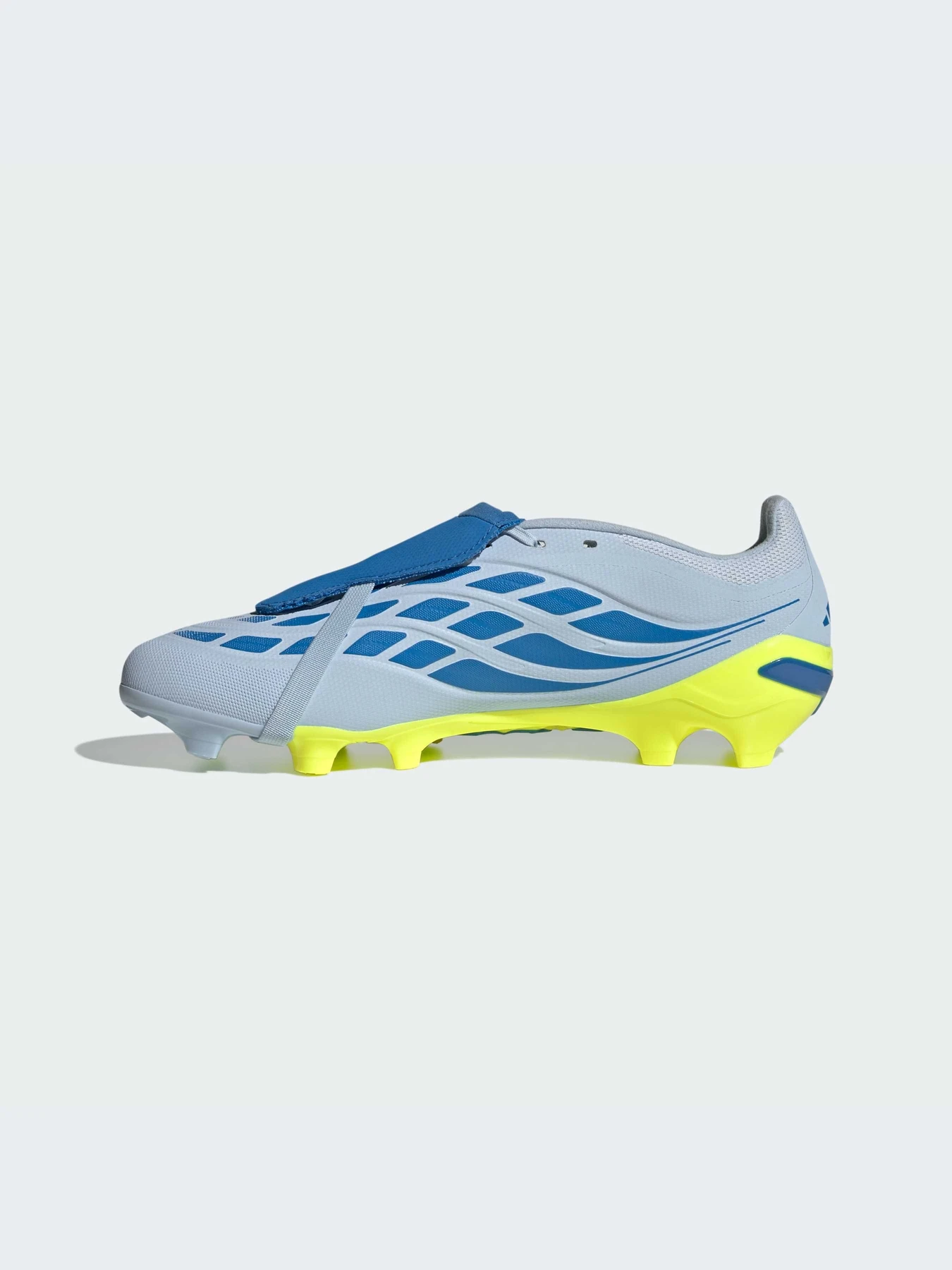 Кроссовки Adidas Predator модель JS0423-KZ Кроссовки Adidas Predator модель JS0423-KZ Фото