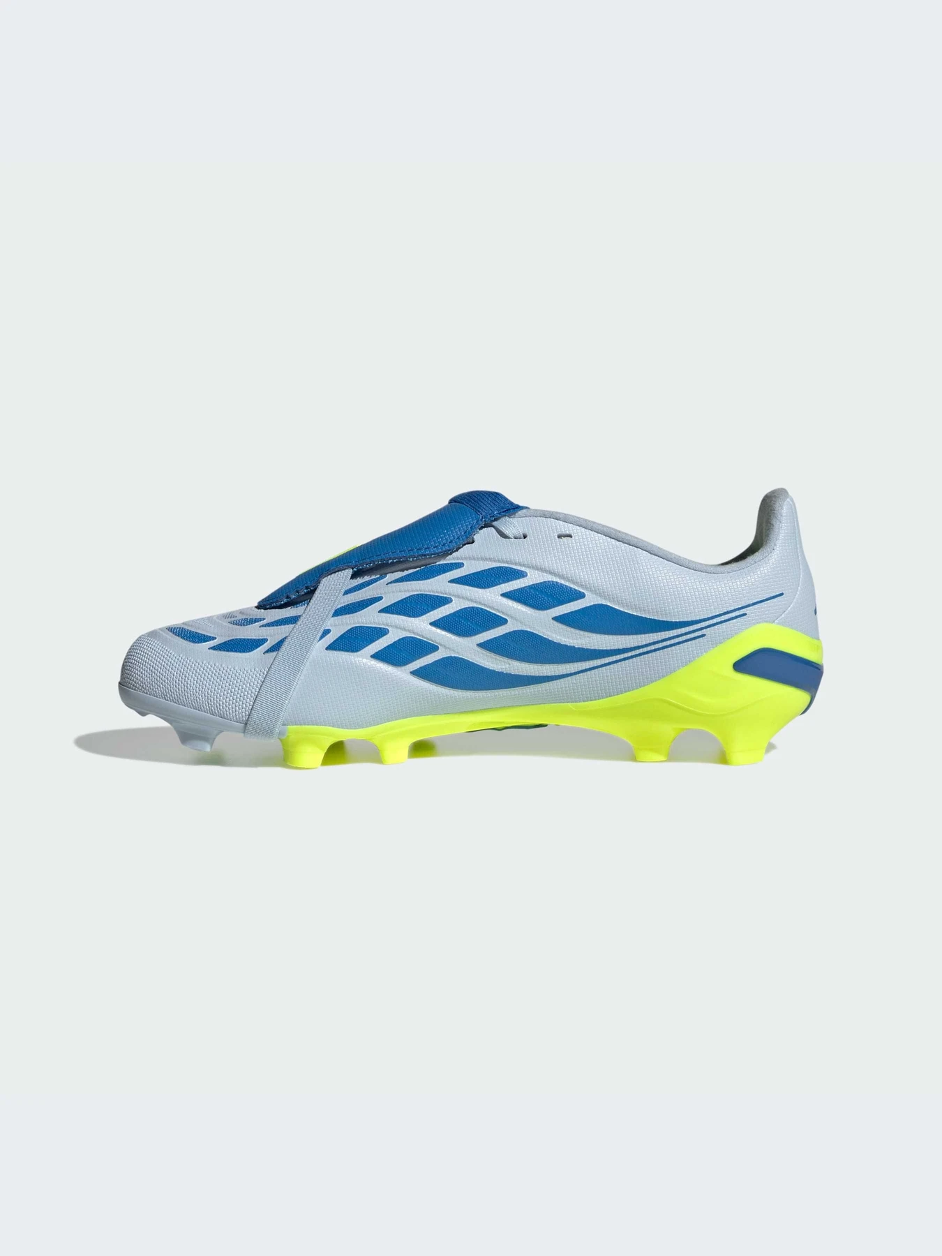 Кроссовки Adidas Predator модель JR7924-KZ Кроссовки Adidas Predator модель JR7924-KZ Фото