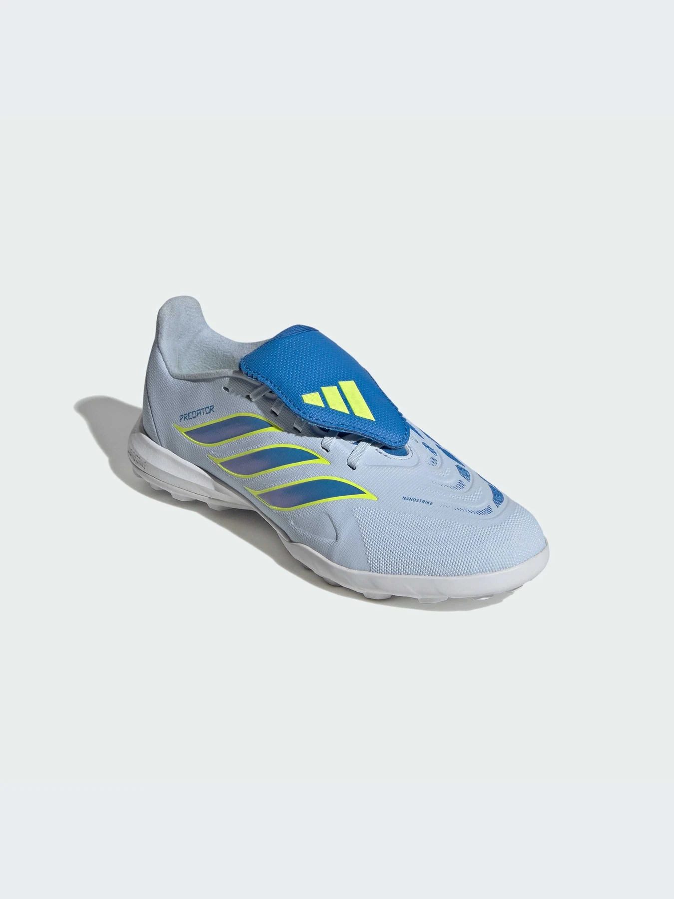 Кроссовки Adidas Predator модель JR7916-KZ Кроссовки Adidas Predator модель JR7916-KZ Фото