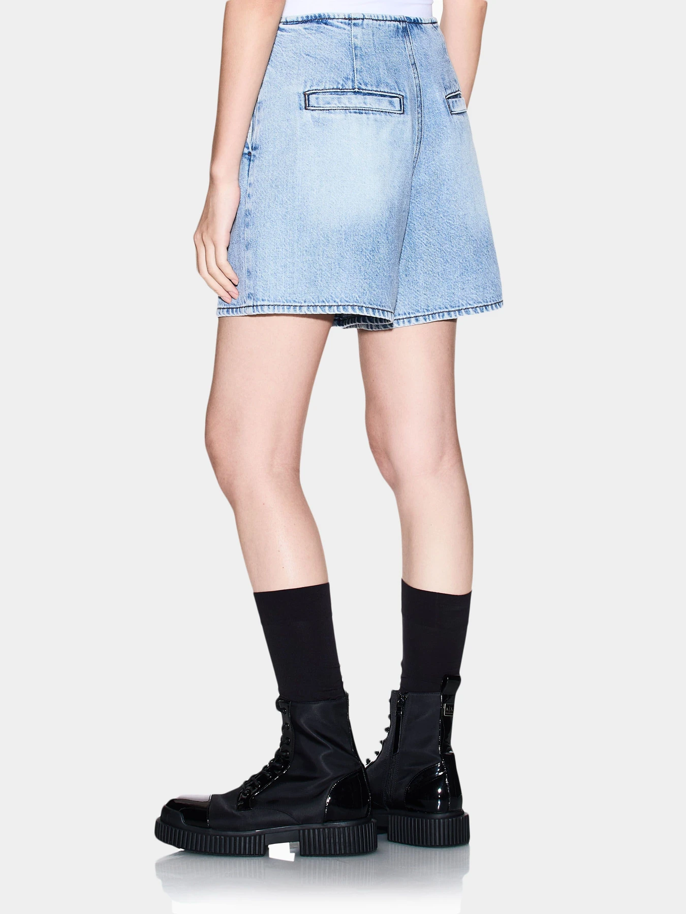 Шорты Armani Exchange модель XW002265-AF21338-MB001 Шорты Armani Exchange модель XW002265-AF21338-MB001 Фото