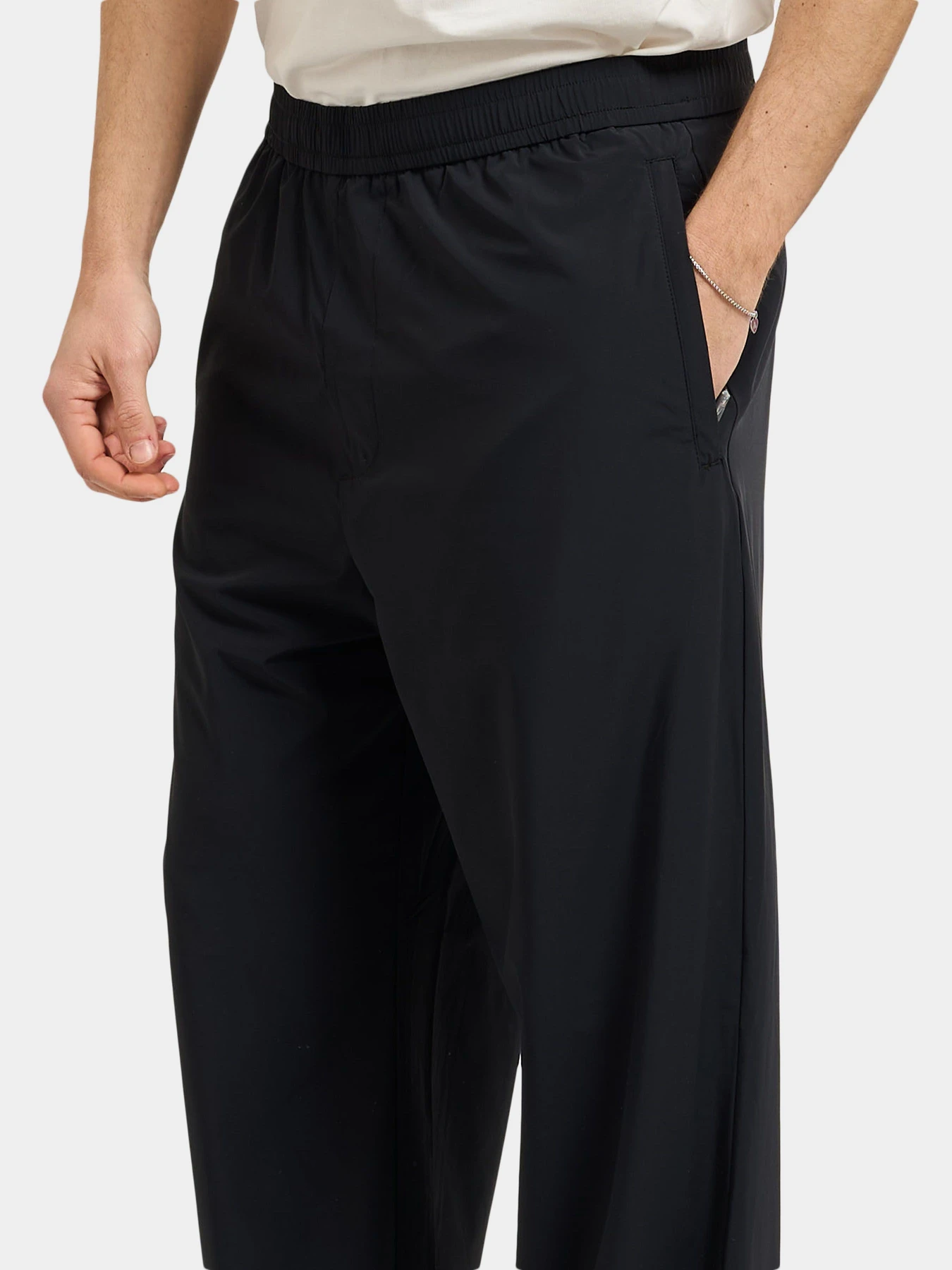 Брюки Armani Exchange модель XM002085-AF22572-UC001 Брюки Armani Exchange модель XM002085-AF22572-UC001 Фото