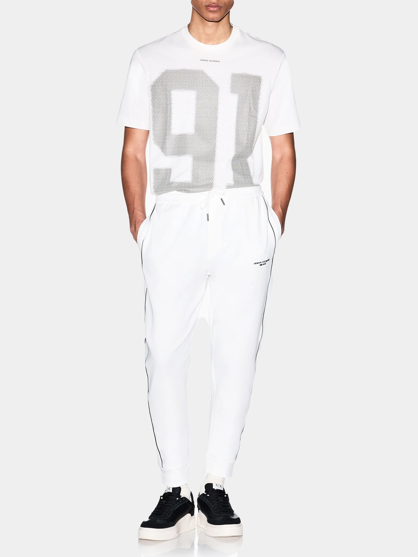 Брюки Armani Exchange модель XM002374-AF10365-U0009 Брюки Armani Exchange модель XM002374-AF10365-U0009 Фото
