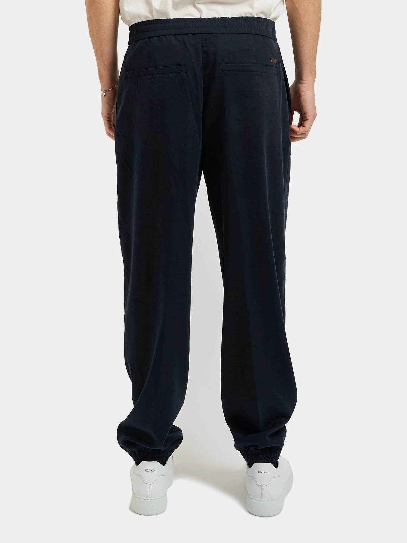 Брюки Armani Exchange модель XM002570-AF22545-UB101 Брюки Armani Exchange модель XM002570-AF22545-UB101 Фото