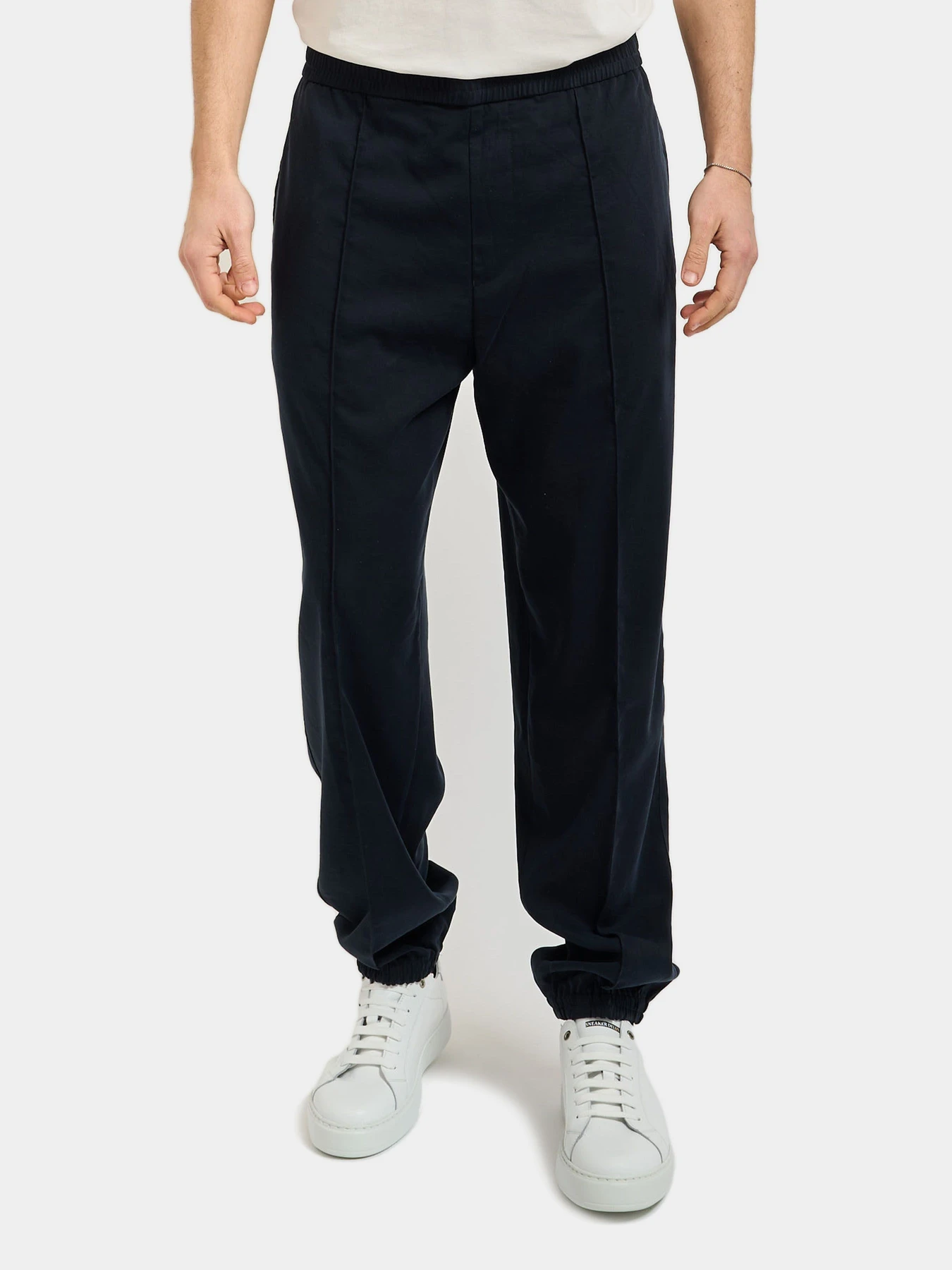 Брюки Armani Exchange модель XM002570-AF22545-UB101 Брюки Armani Exchange модель XM002570-AF22545-UB101 Фото
