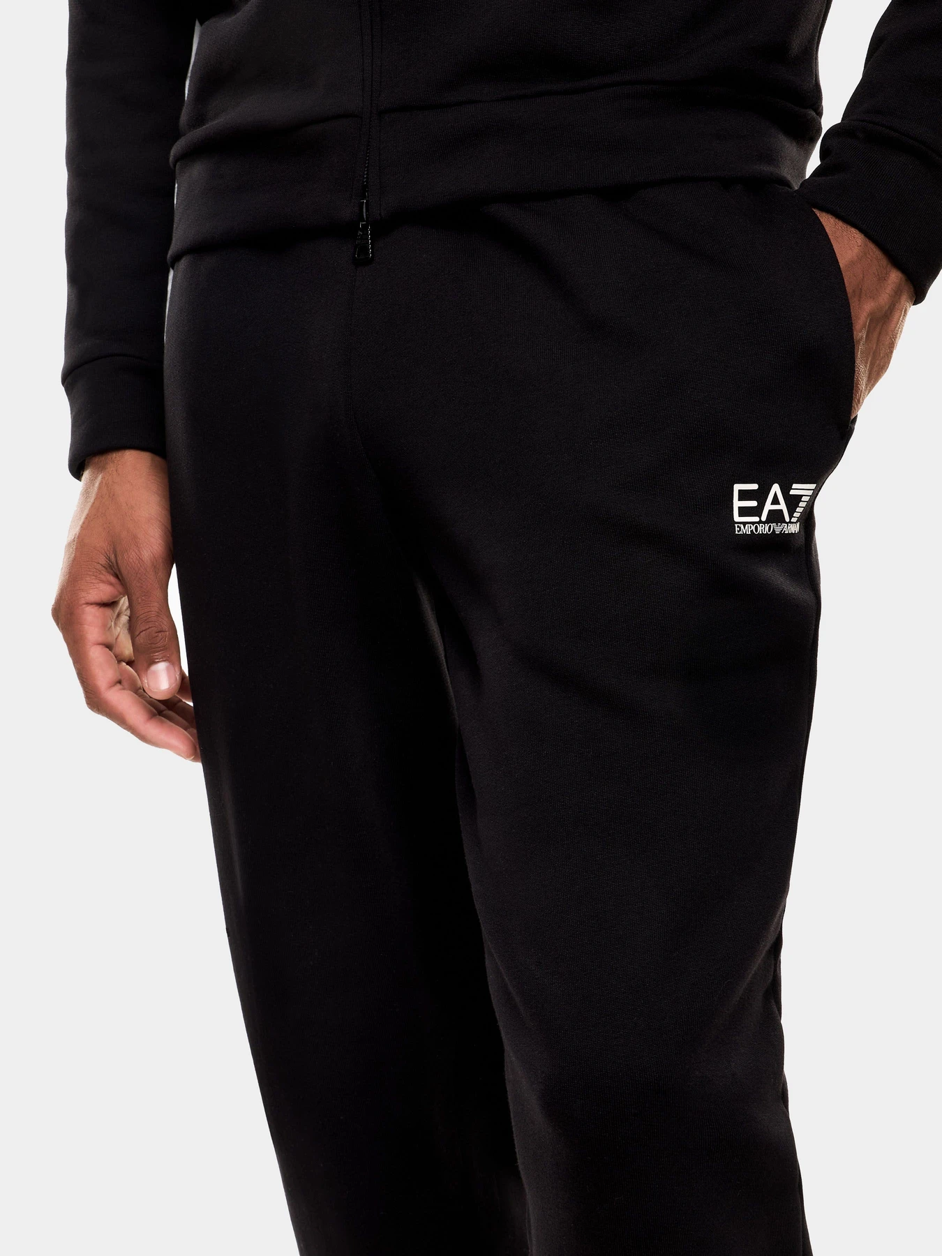 Костюмы EA7 модель 7M001611-AF12451-UC001 Костюмы EA7 модель 7M001611-AF12451-UC001 Фото